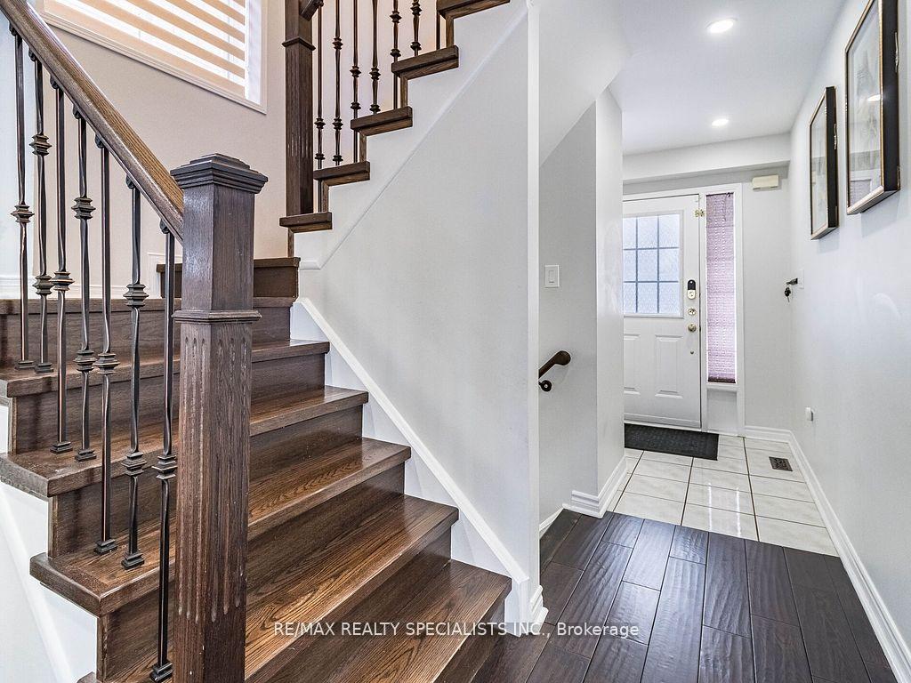 Photo 19 of 17 Edenvalley Road, Brampton, Fletcher's Meadow — HOMEH