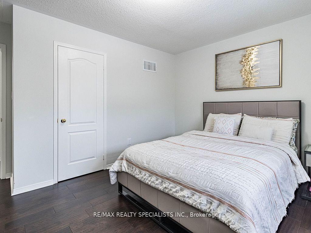 Photo 20 of 17 Edenvalley Road, Brampton, Fletcher's Meadow — HOMEH