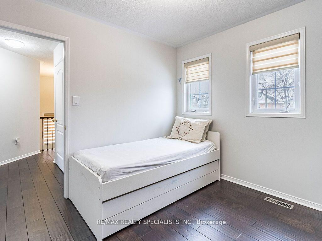 Photo 21 of 17 Edenvalley Road, Brampton, Fletcher's Meadow — HOMEH