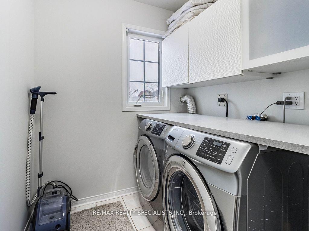 Photo 25 of 17 Edenvalley Road, Brampton, Fletcher's Meadow — HOMEH