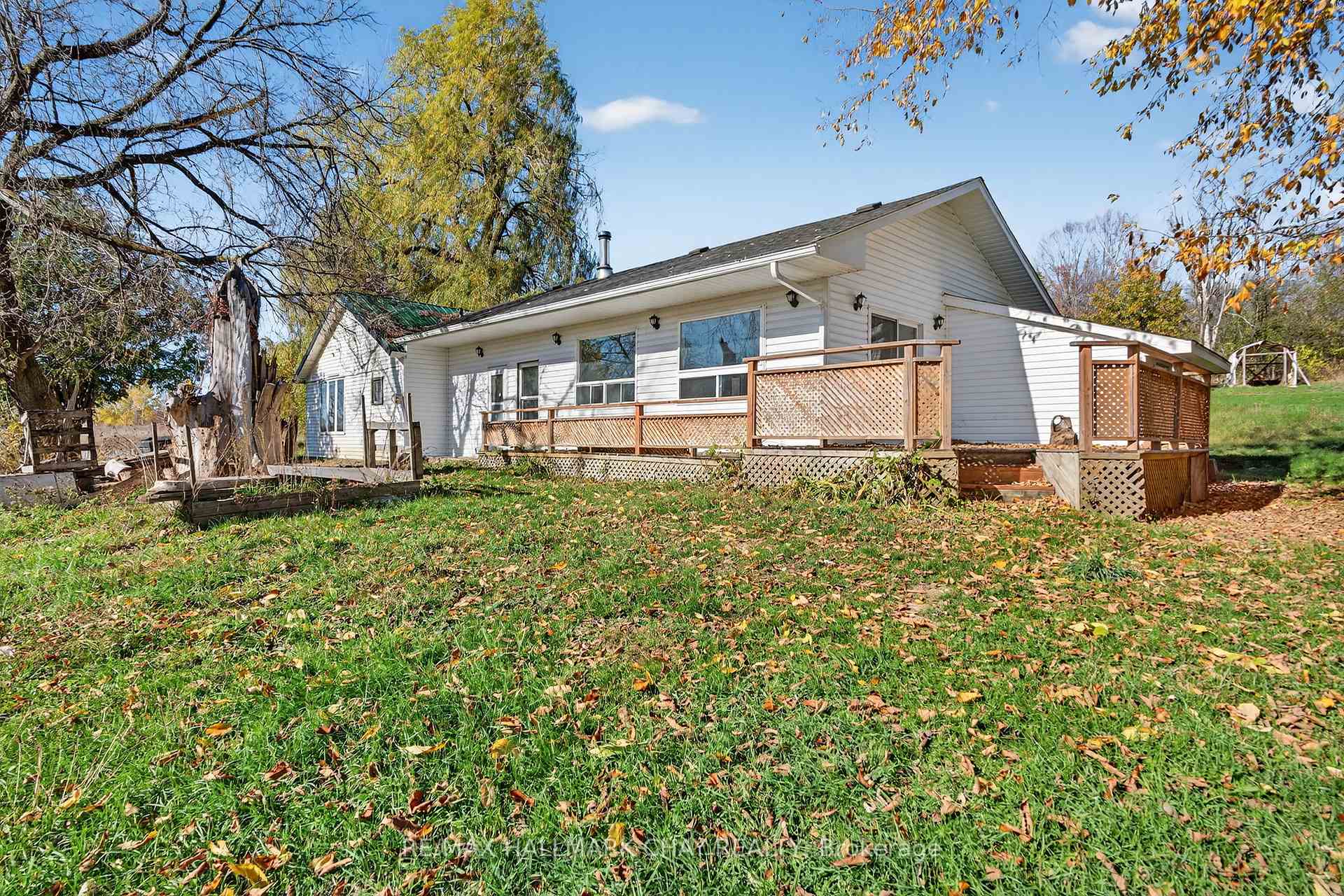 Photo 2 of 4884 Bedford Road, Frontenac, Frontenac South — HOMEH