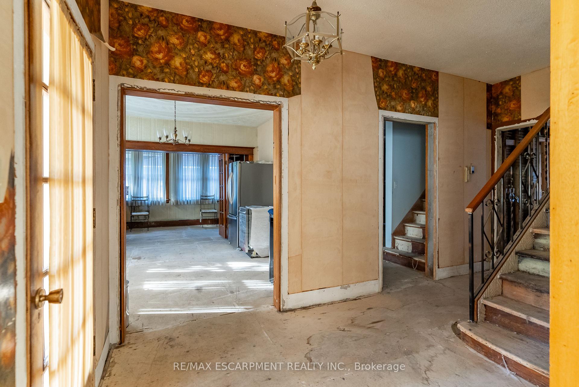 Photo 10 of 170 St. Clair Boulevard, Hamilton, St. Clair — HOMEH
