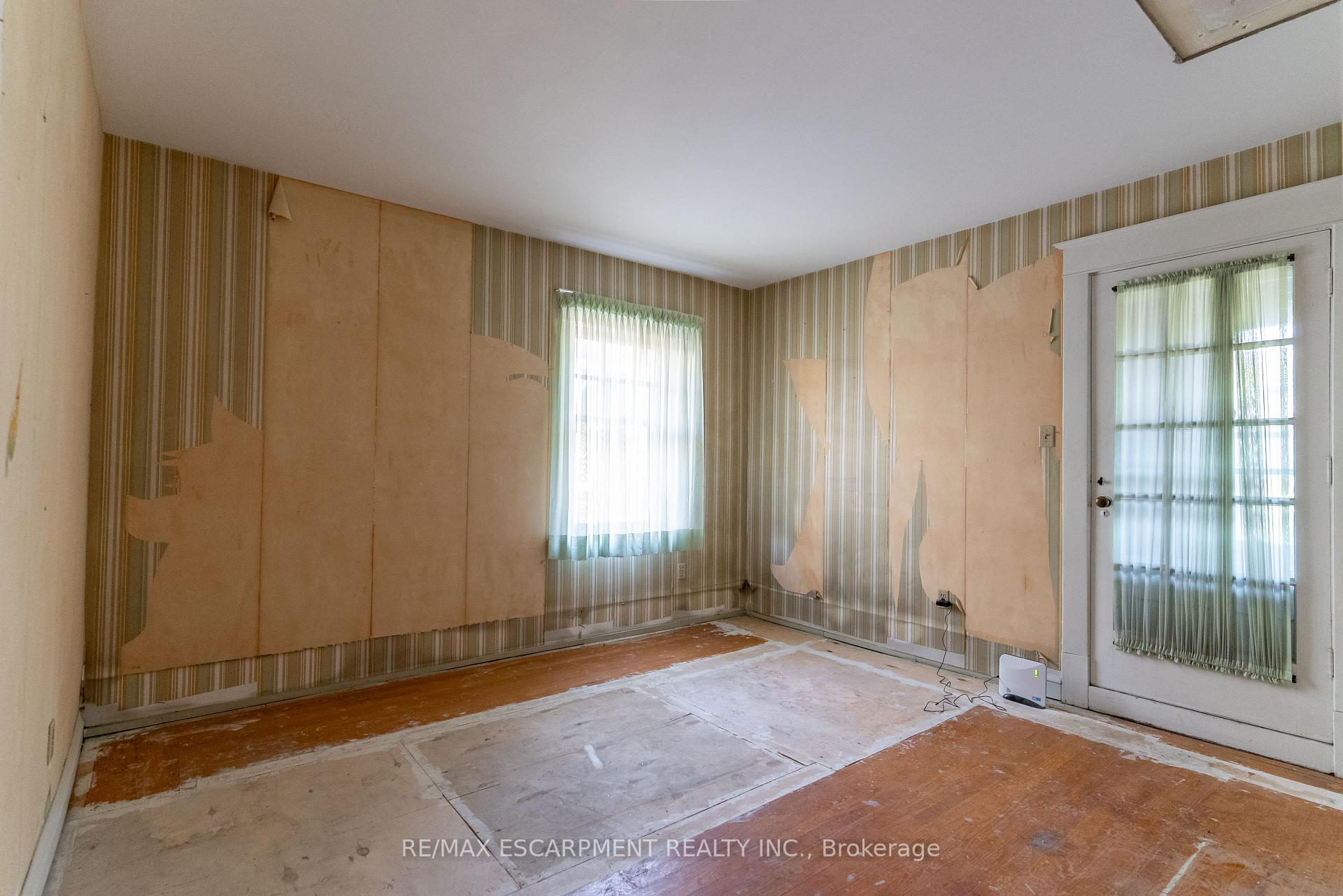 Photo 18 of 170 St. Clair Boulevard, Hamilton, St. Clair — HOMEH