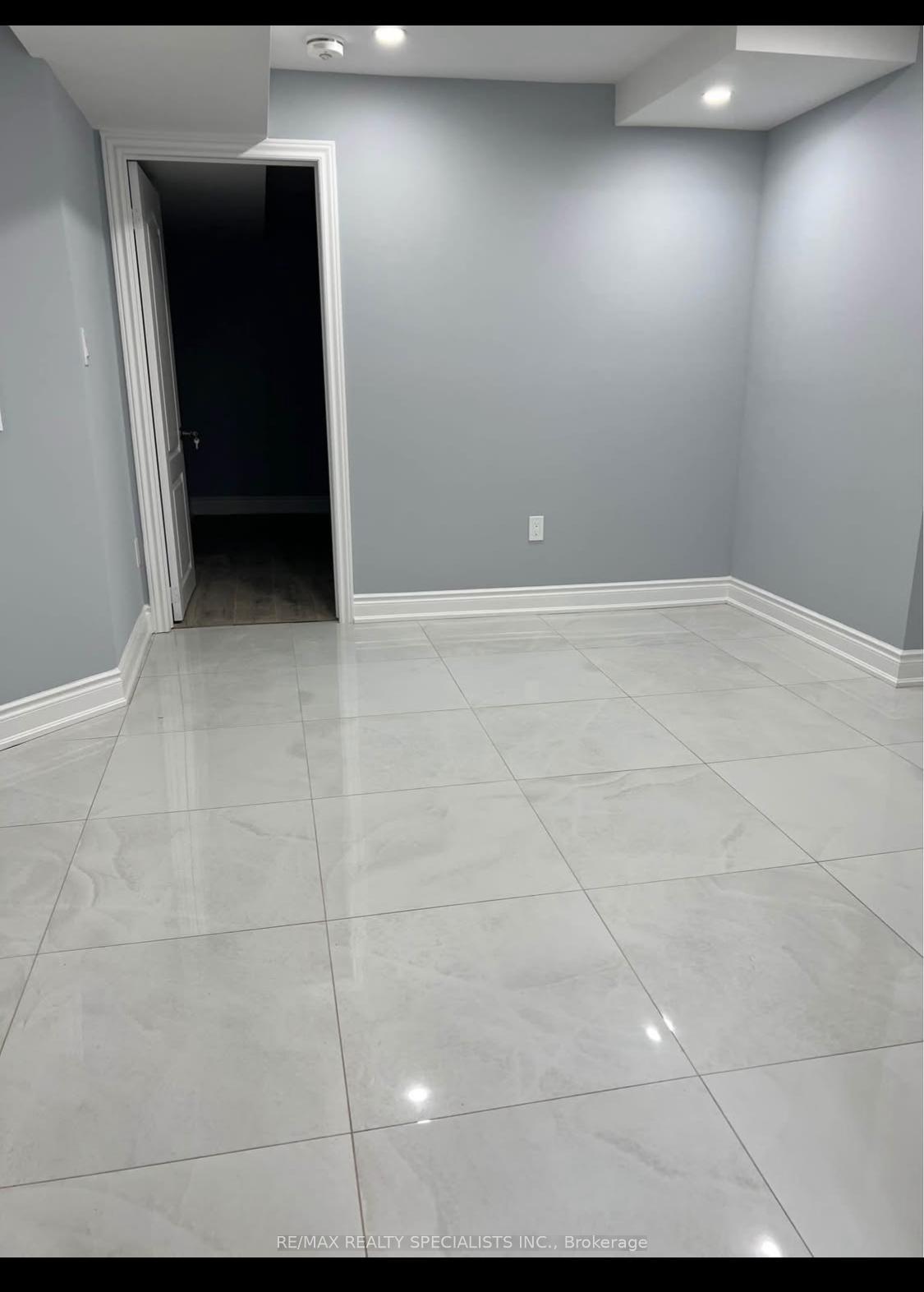 Photo 2 of Unit Bsmt, 22 Edenvalley Road, Brampton, Fletcher's Meadow — HOMEH
