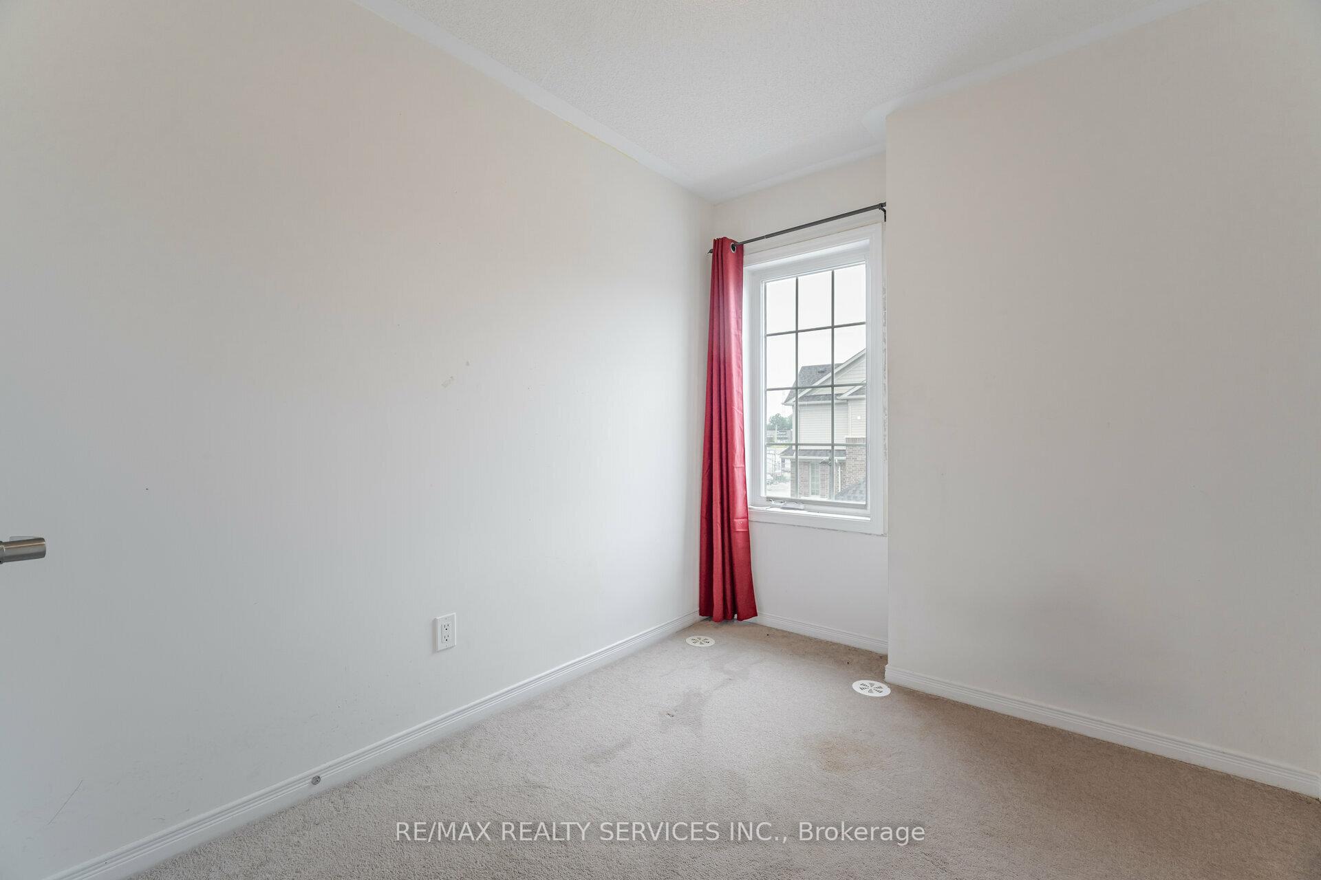 Photo 20 of Unit 98, 85 Danzatore Path, Oshawa, Windfields — HOMEH