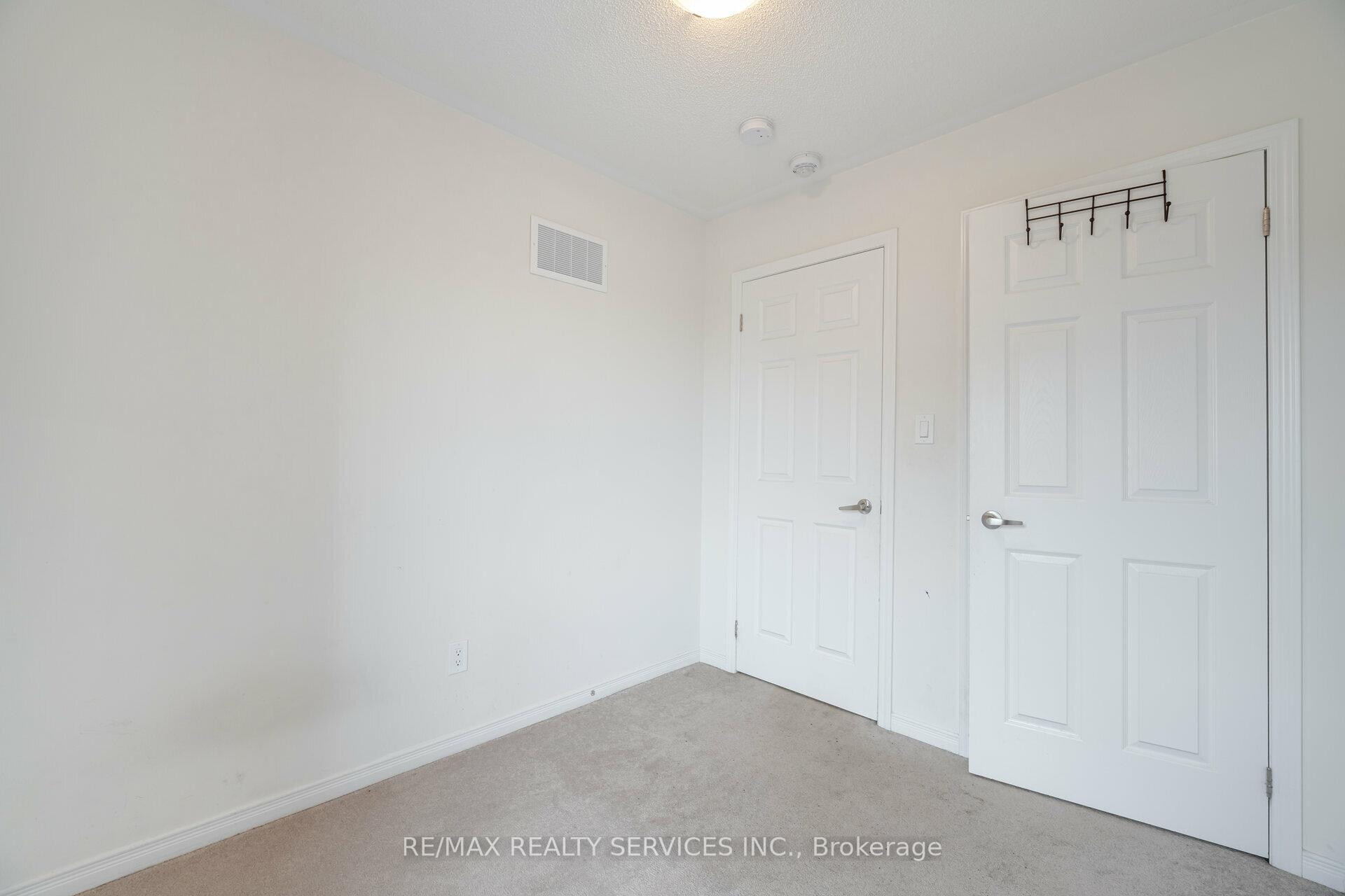 Photo 22 of Unit 98, 85 Danzatore Path, Oshawa, Windfields — HOMEH