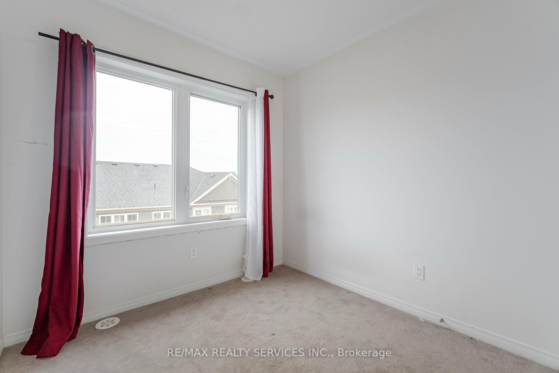 Photo 21 of Unit 98, 85 Danzatore Path, Oshawa, Windfields — HOMEH