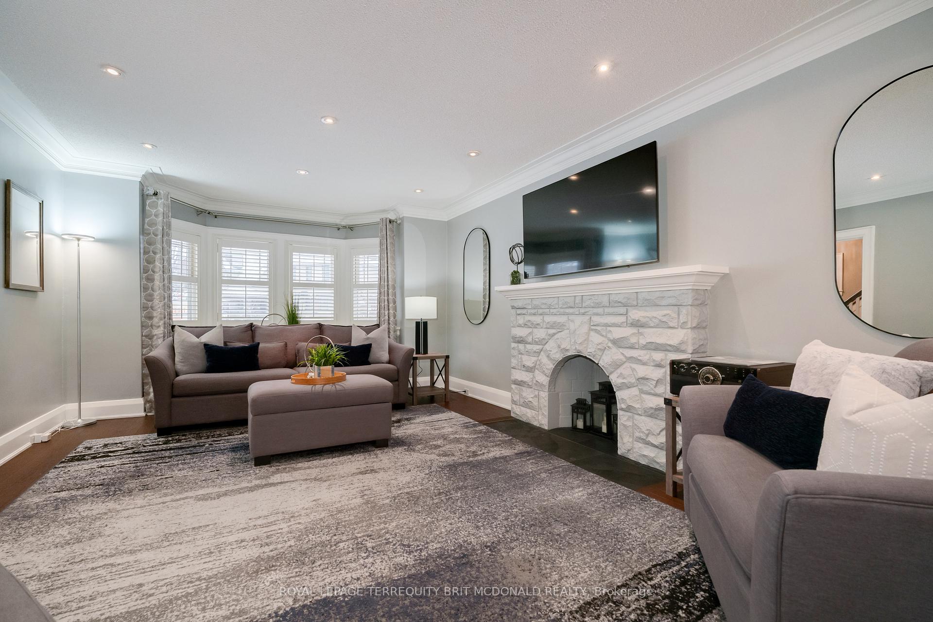 Photo 4 of 125 Chaplin Crescent, Toronto, Forest Hill South — HOMEH