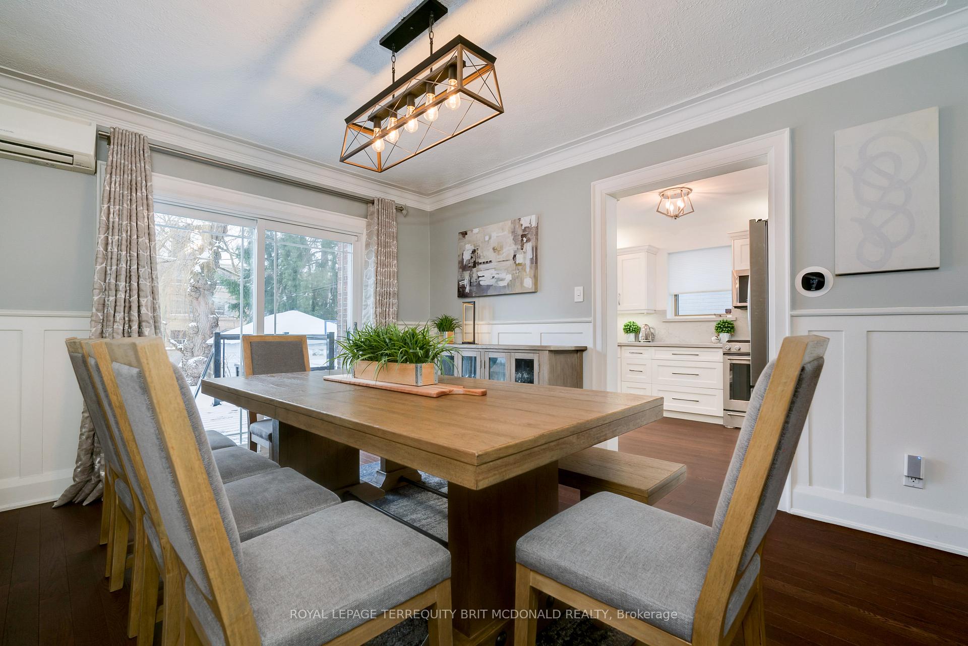 Photo 8 of 125 Chaplin Crescent, Toronto, Forest Hill South — HOMEH