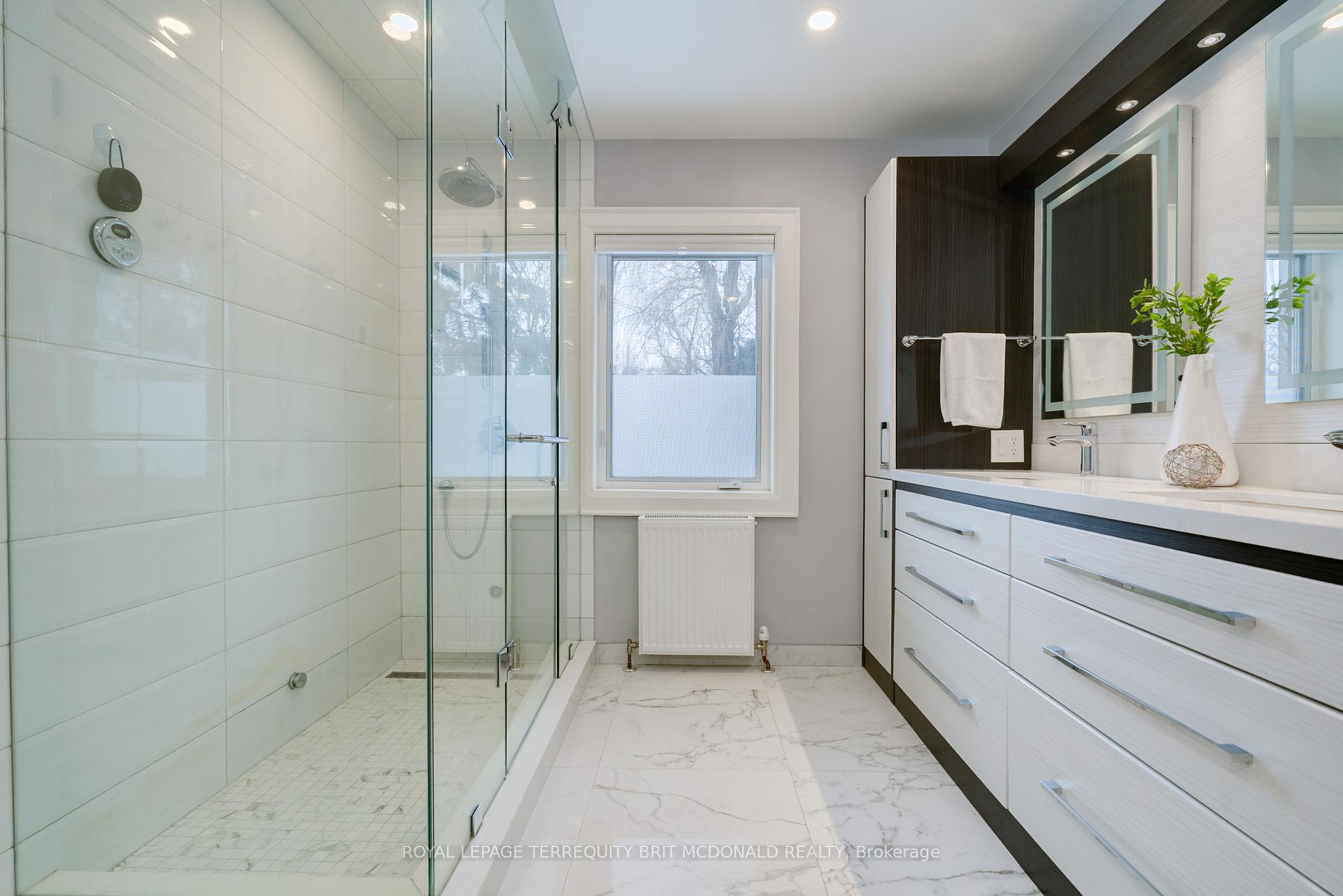 Photo 20 of 125 Chaplin Crescent, Toronto, Forest Hill South — HOMEH