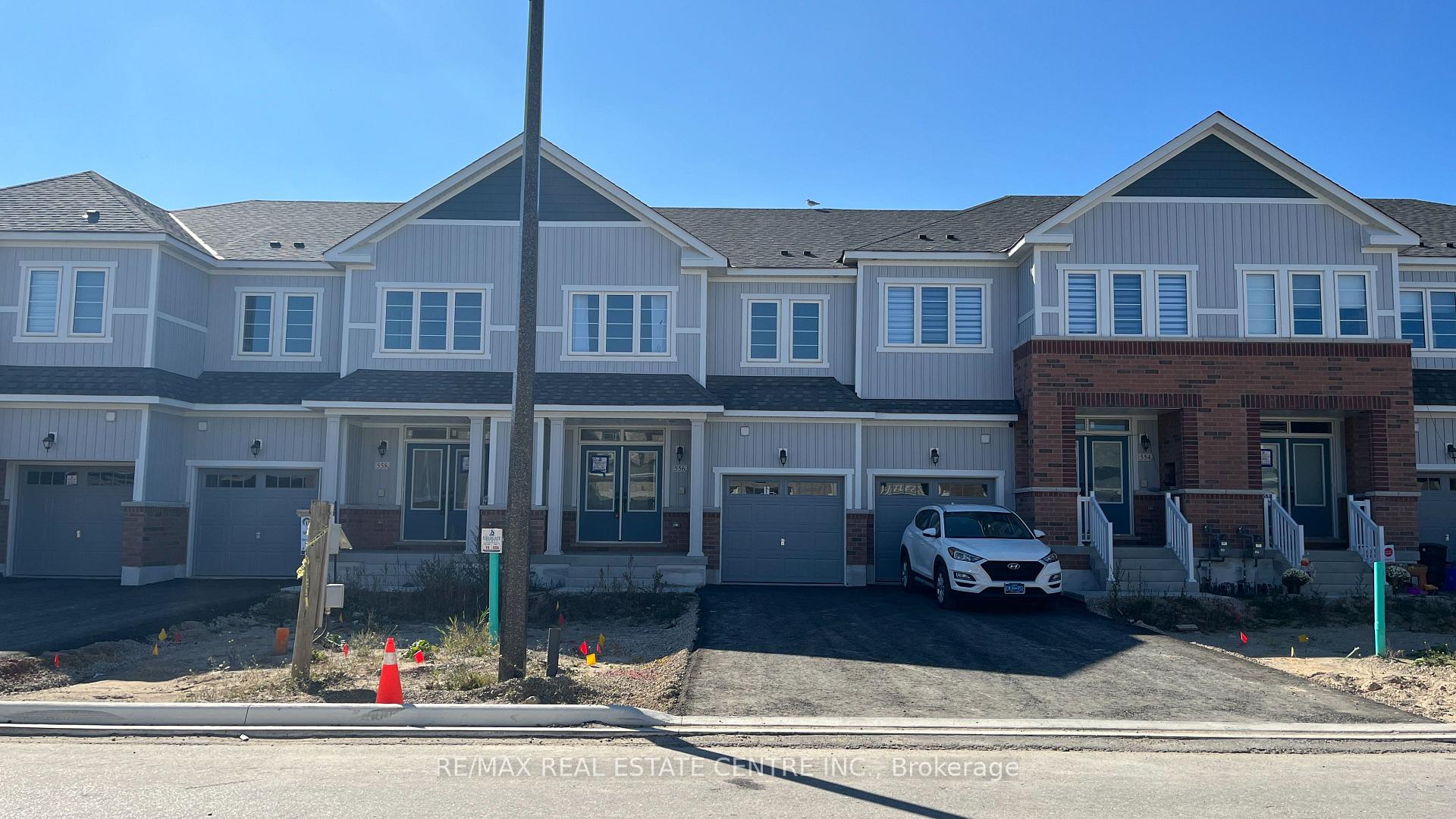 Front of 556 Red Elm Road