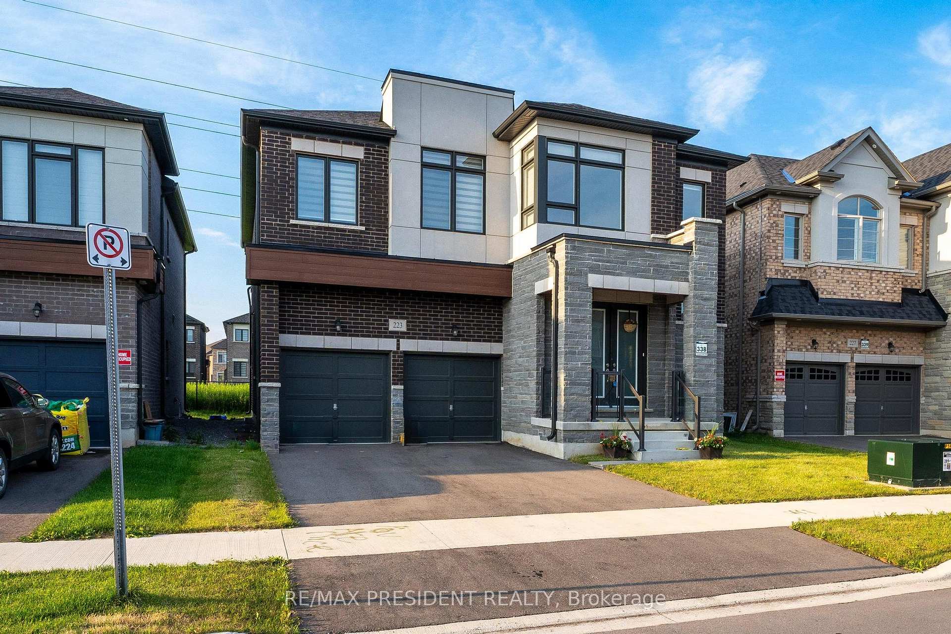 Photo 8 of 223 Granite Ridge Trail, Hamilton, Waterdown — HOMEH