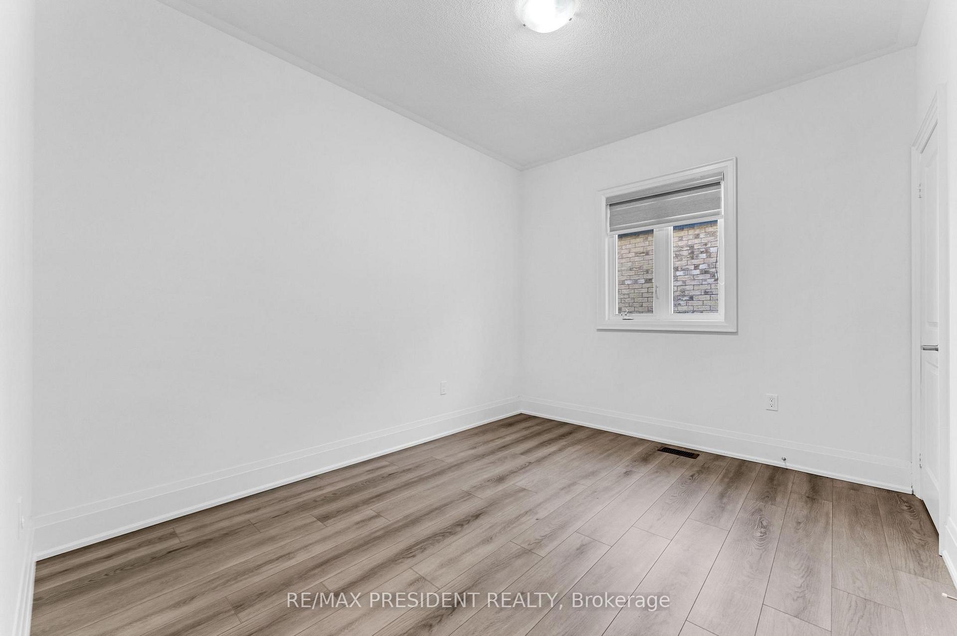 Photo 7 of 223 Granite Ridge Trail, Hamilton, Waterdown — HOMEH