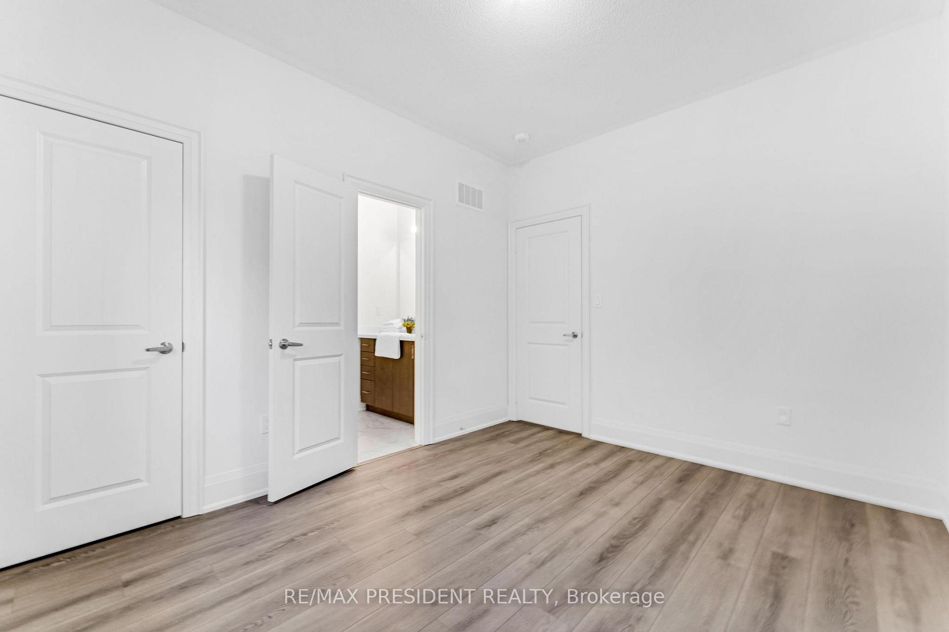 Photo 21 of 223 Granite Ridge Trail, Hamilton, Waterdown — HOMEH