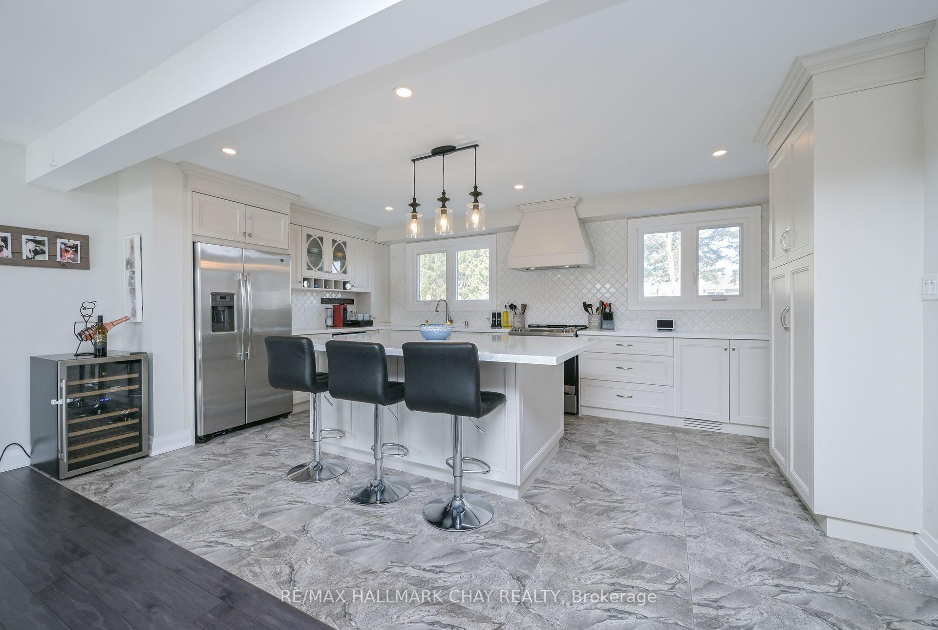 Photo 7 of 4 McKeown Street, New Tecumseth, Beeton — HOMEH