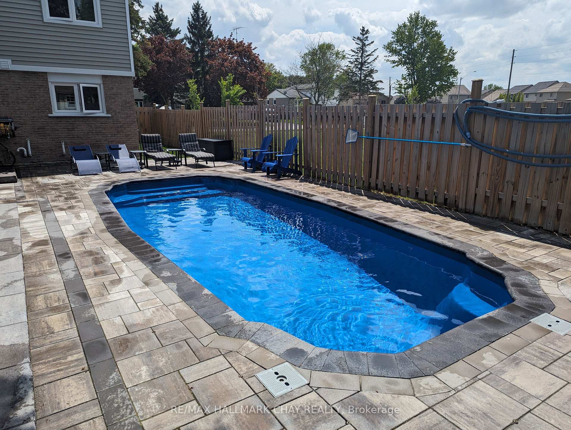 Photo 34 of 4 McKeown Street, New Tecumseth, Beeton — HOMEH