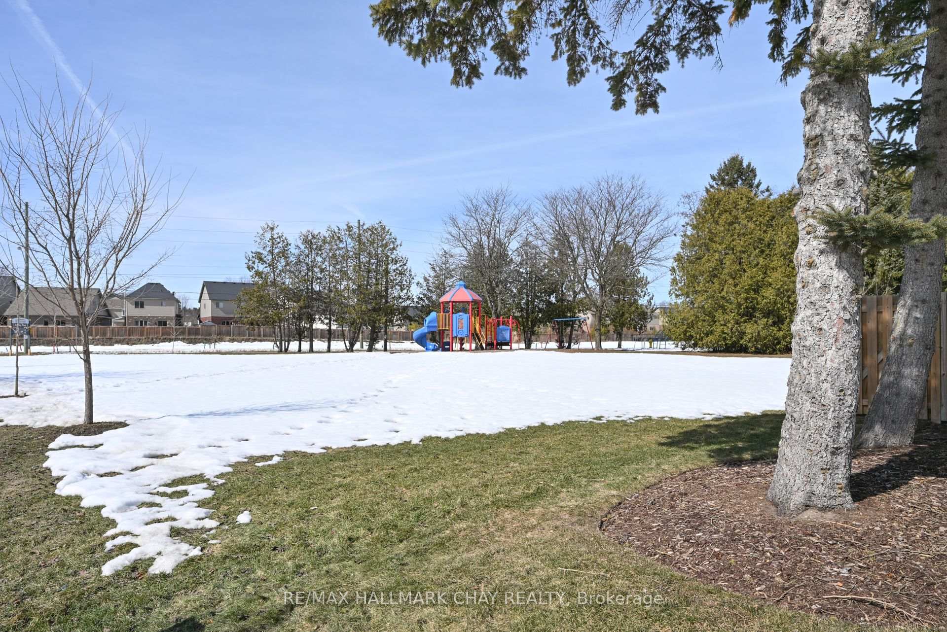 Photo 33 of 4 McKeown Street, New Tecumseth, Beeton — HOMEH