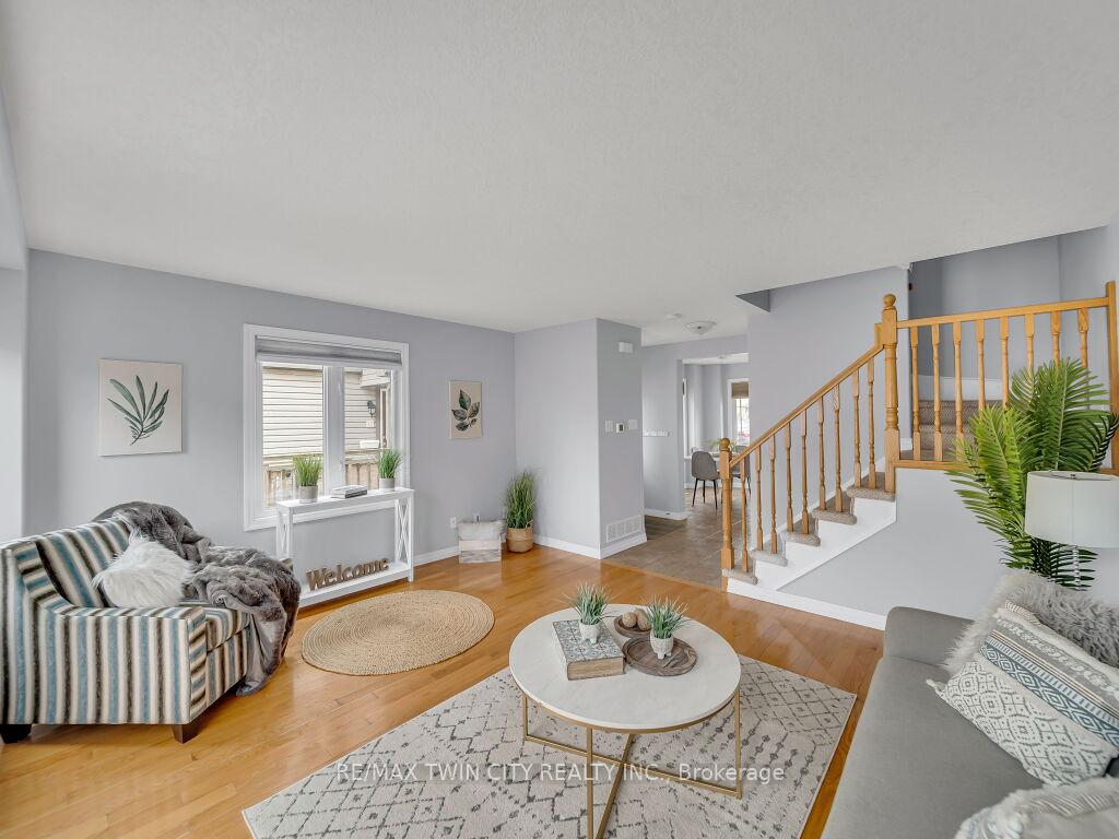 Photo 9 of Unit #11, 535 Windflower Crescent, Kitchener, Larentian West — HOMEH