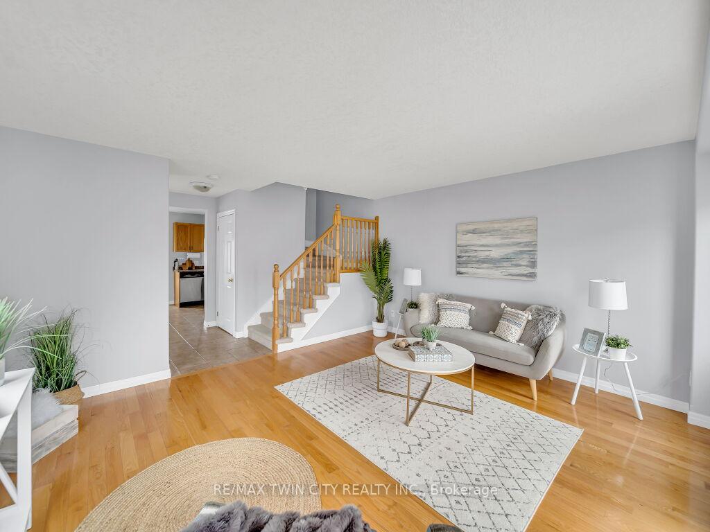 Photo 2 of Unit #11, 535 Windflower Crescent, Kitchener, Larentian West — HOMEH