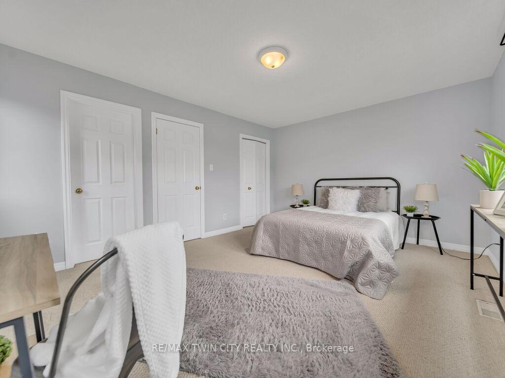 Photo 8 of Unit #11, 535 Windflower Crescent, Kitchener, Larentian West — HOMEH