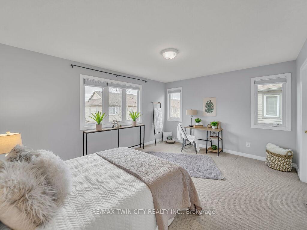Photo 10 of Unit #11, 535 Windflower Crescent, Kitchener, Larentian West — HOMEH