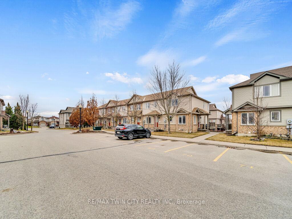 Photo 23 of Unit #11, 535 Windflower Crescent, Kitchener, Larentian West — HOMEH