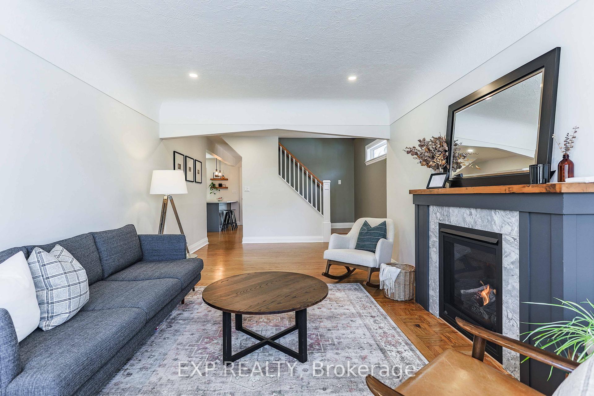 Photo 7 of 17 Edgevale Road, Hamilton, Westdale — HOMEH