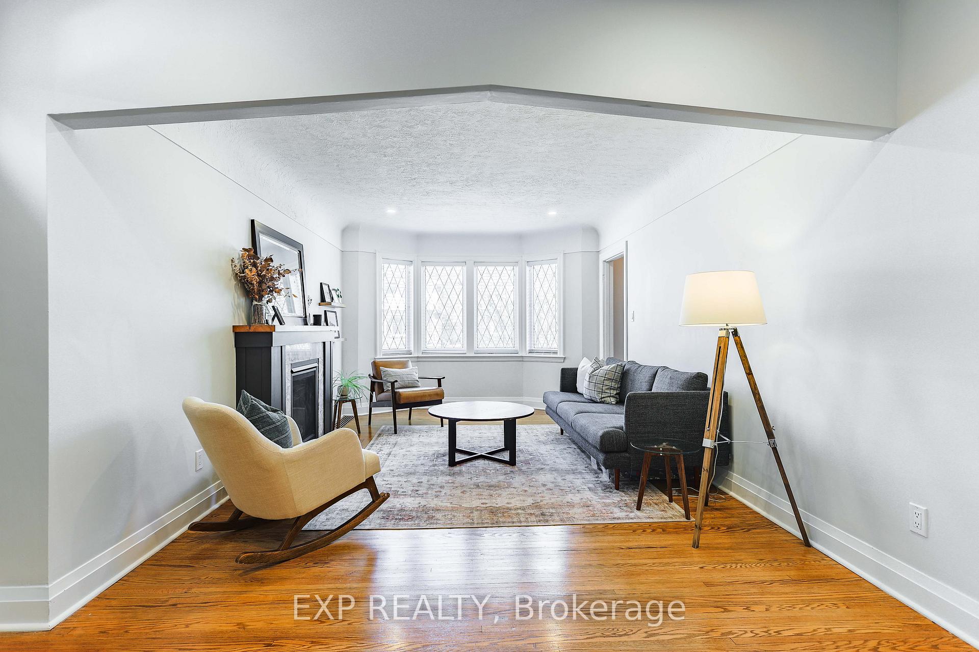 Photo 5 of 17 Edgevale Road, Hamilton, Westdale — HOMEH