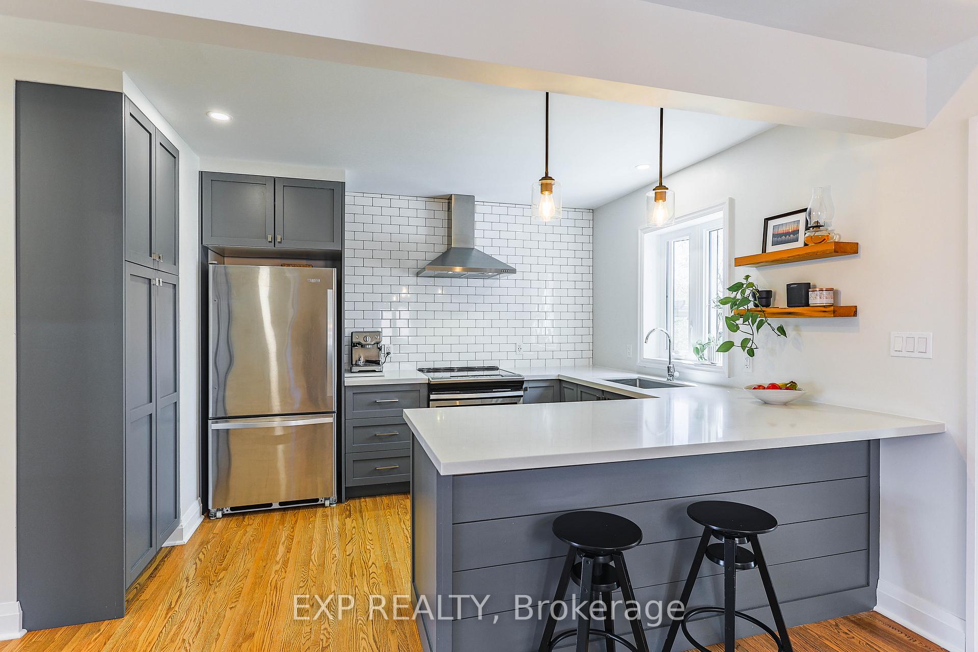 Photo 18 of 17 Edgevale Road, Hamilton, Westdale — HOMEH