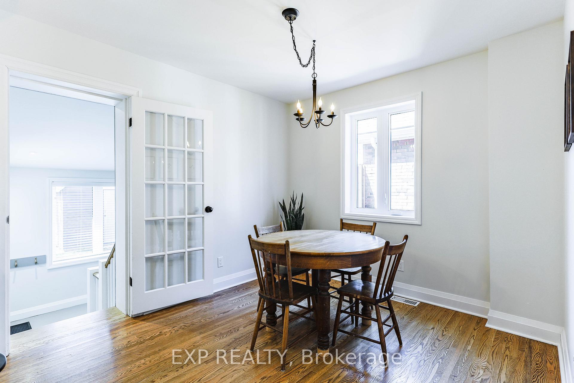 Photo 20 of 17 Edgevale Road, Hamilton, Westdale — HOMEH