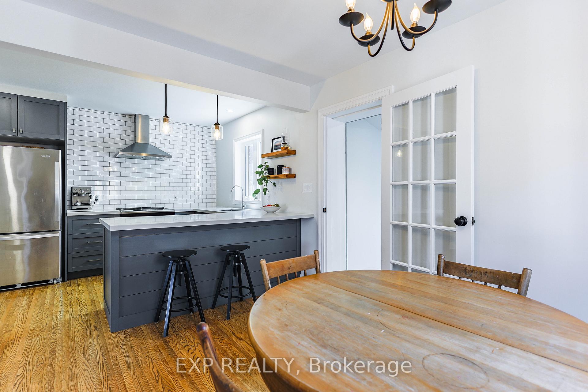 Photo 15 of 17 Edgevale Road, Hamilton, Westdale — HOMEH