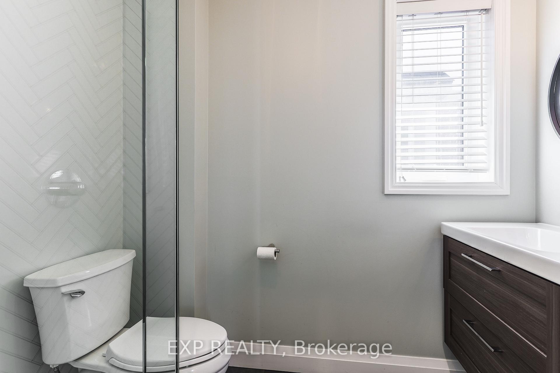 Photo 23 of 17 Edgevale Road, Hamilton, Westdale — HOMEH