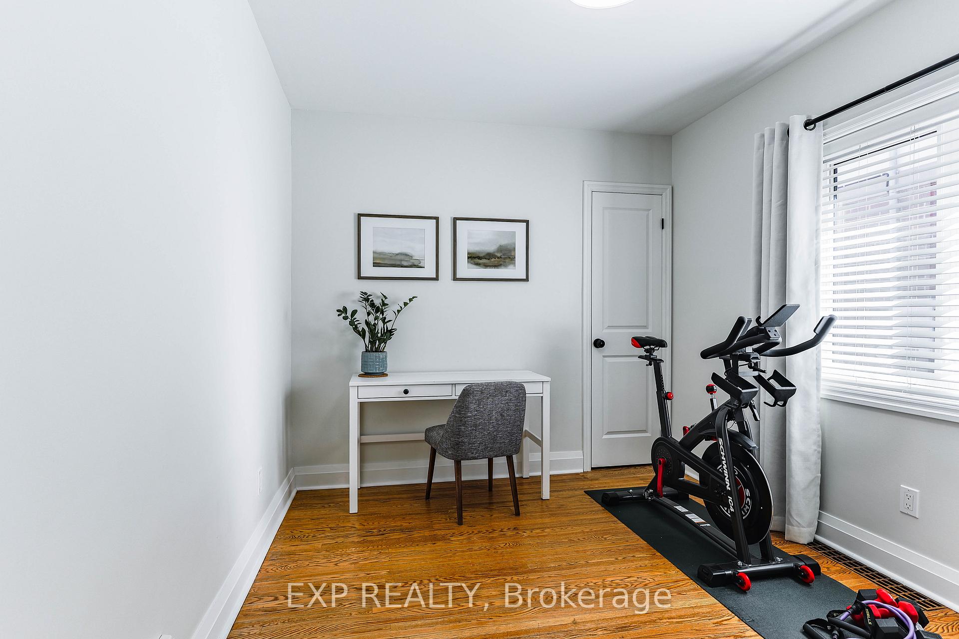Photo 10 of 17 Edgevale Road, Hamilton, Westdale — HOMEH