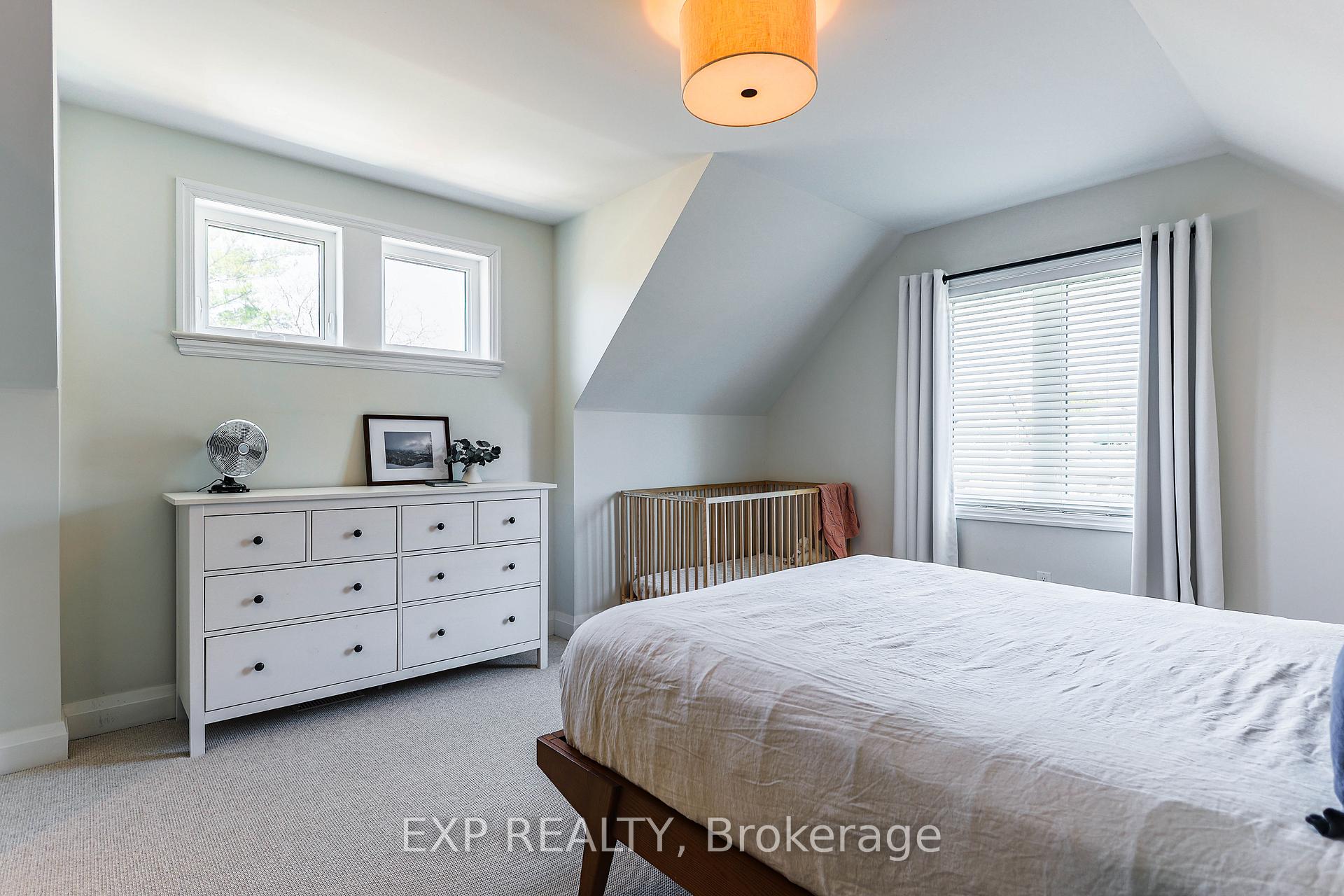 Photo 30 of 17 Edgevale Road, Hamilton, Westdale — HOMEH