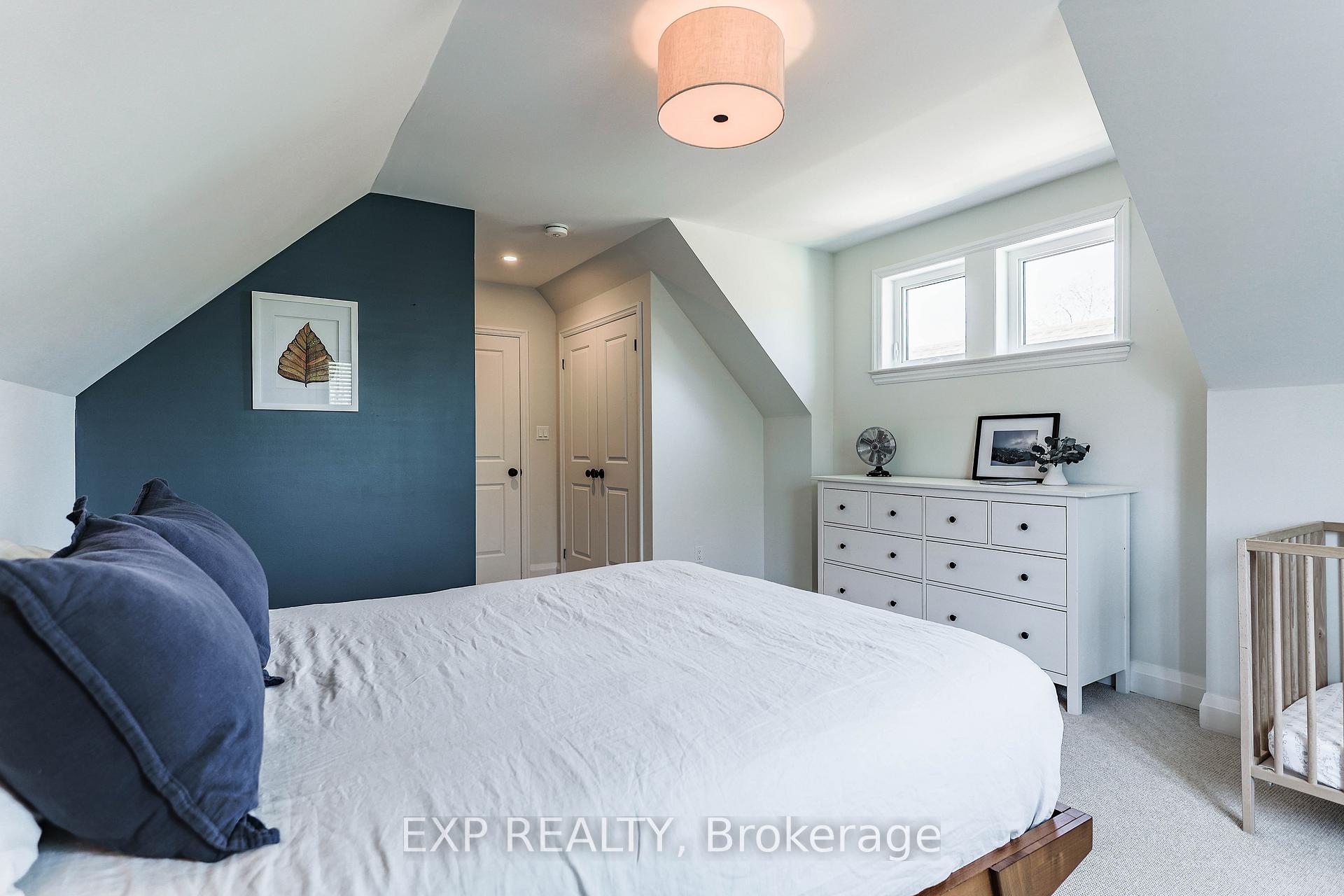 Photo 19 of 17 Edgevale Road, Hamilton, Westdale — HOMEH