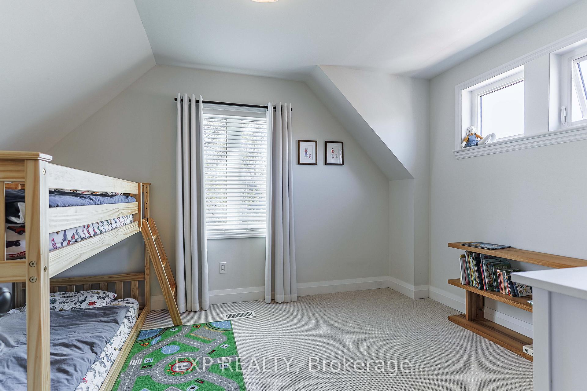Photo 28 of 17 Edgevale Road, Hamilton, Westdale — HOMEH