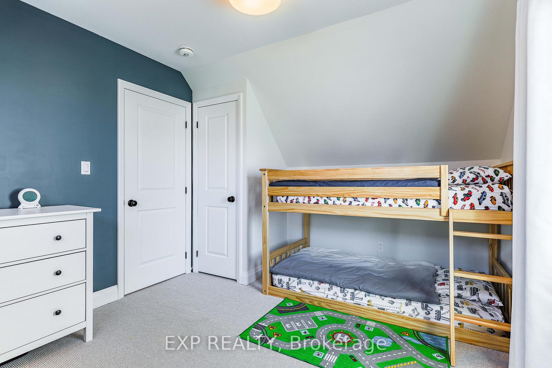 Photo 24 of 17 Edgevale Road, Hamilton, Westdale — HOMEH