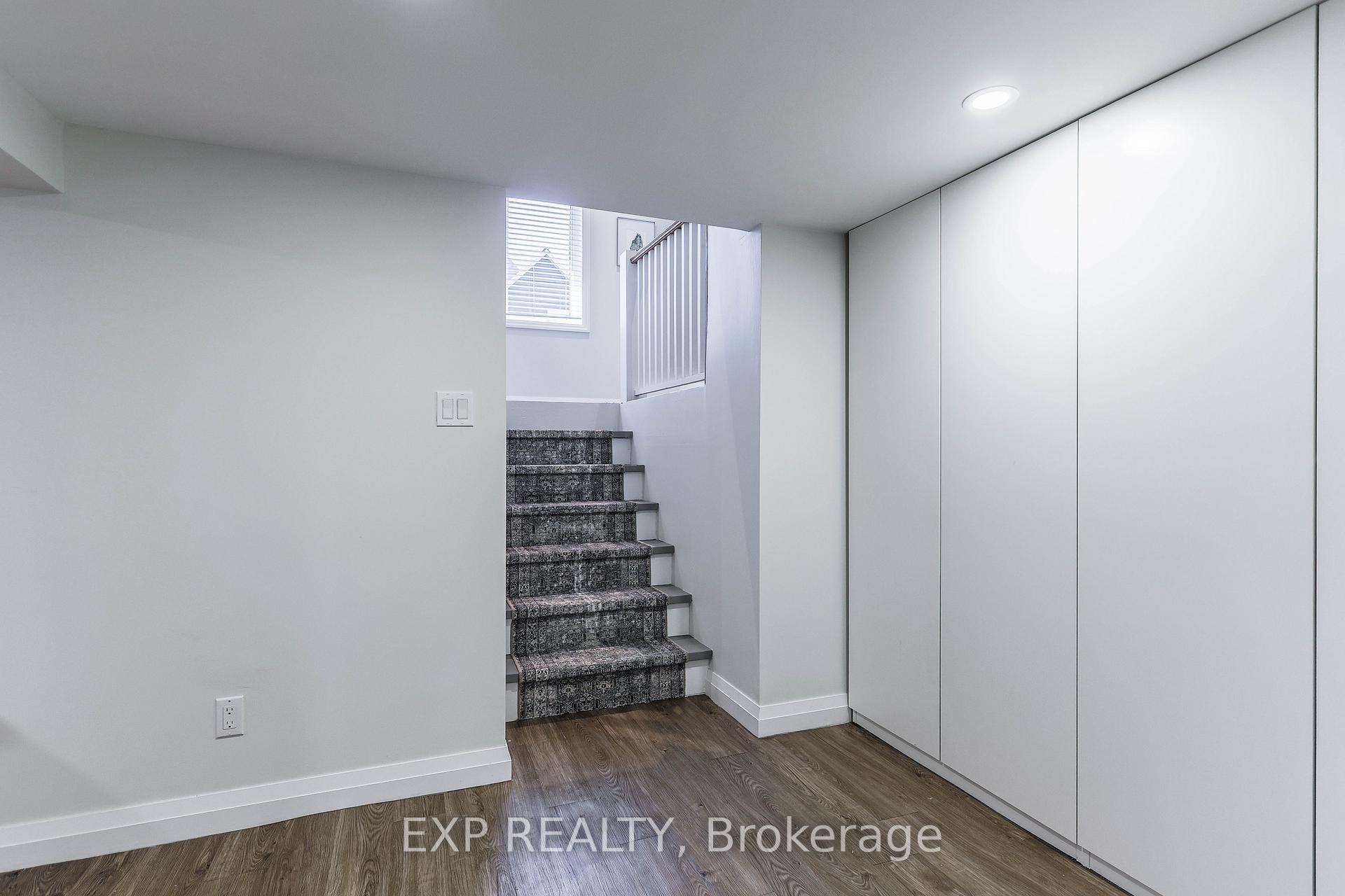 Photo 29 of 17 Edgevale Road, Hamilton, Westdale — HOMEH