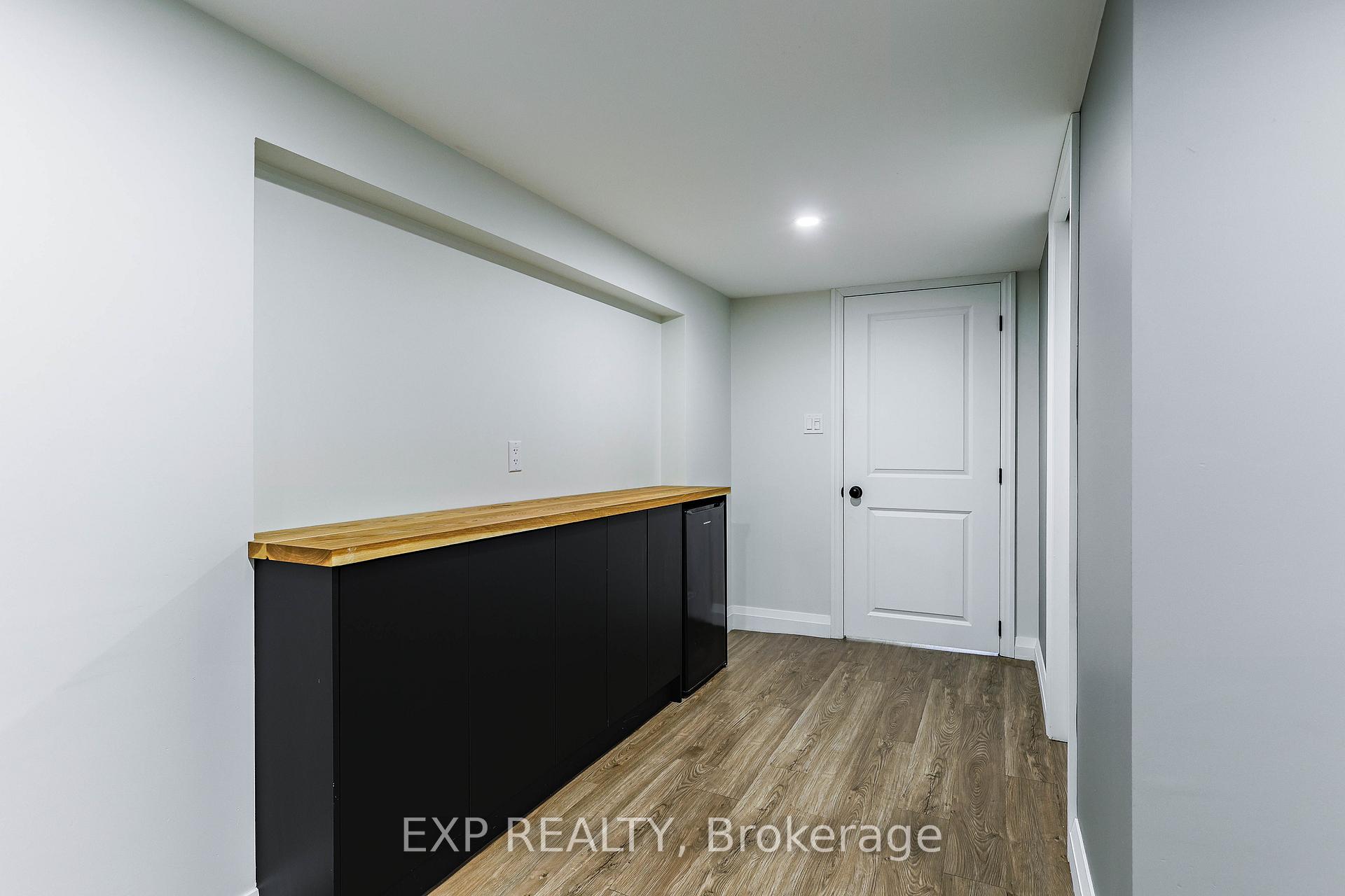 Photo 35 of 17 Edgevale Road, Hamilton, Westdale — HOMEH
