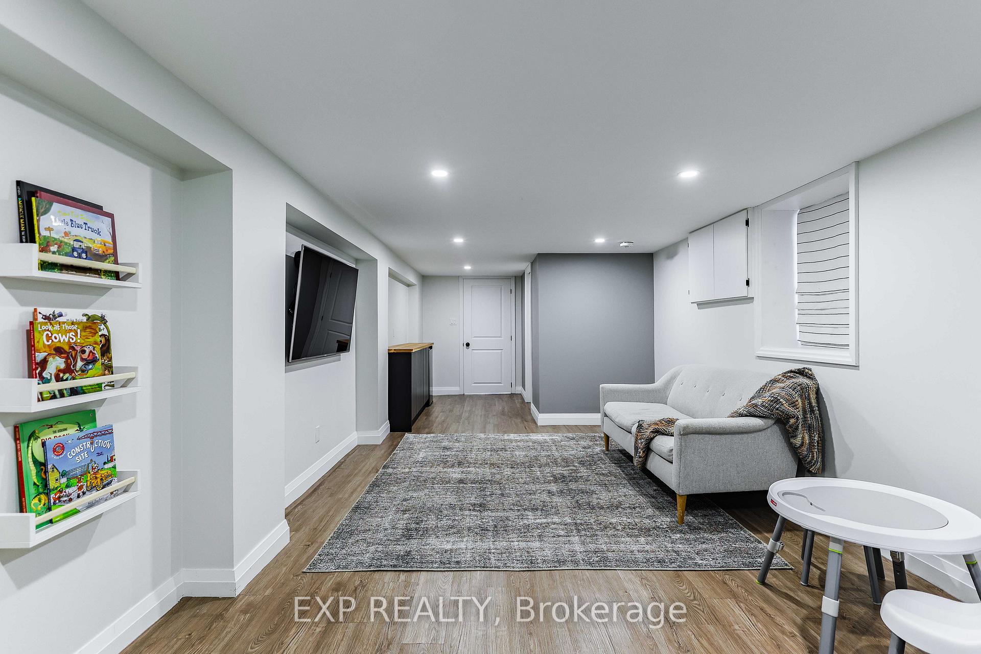 Photo 34 of 17 Edgevale Road, Hamilton, Westdale — HOMEH