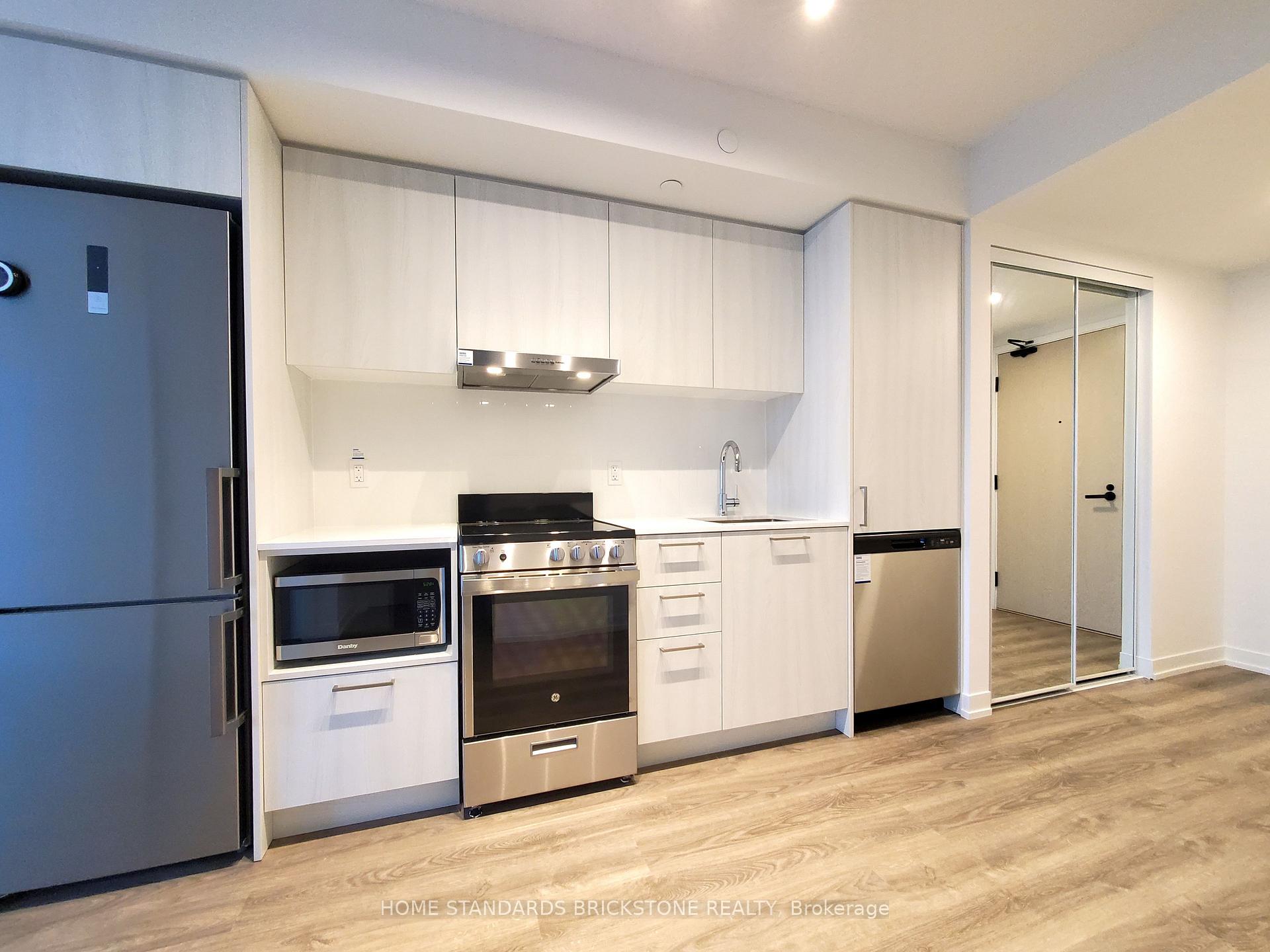 Photo 5 of Unit 3709, 195 Commerce Street, Vaughan, Vaughan Corporate Centre — HOMEH