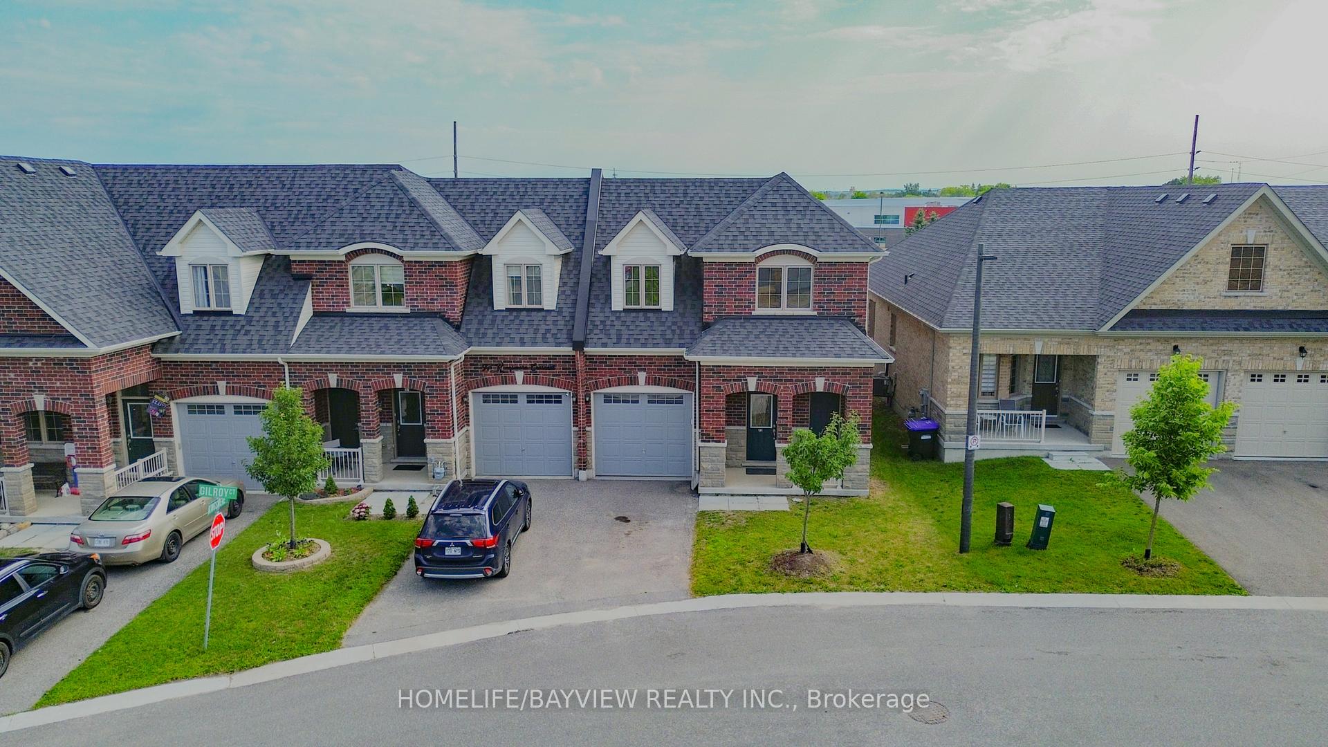 Front of 99 Kingsmere Crescent