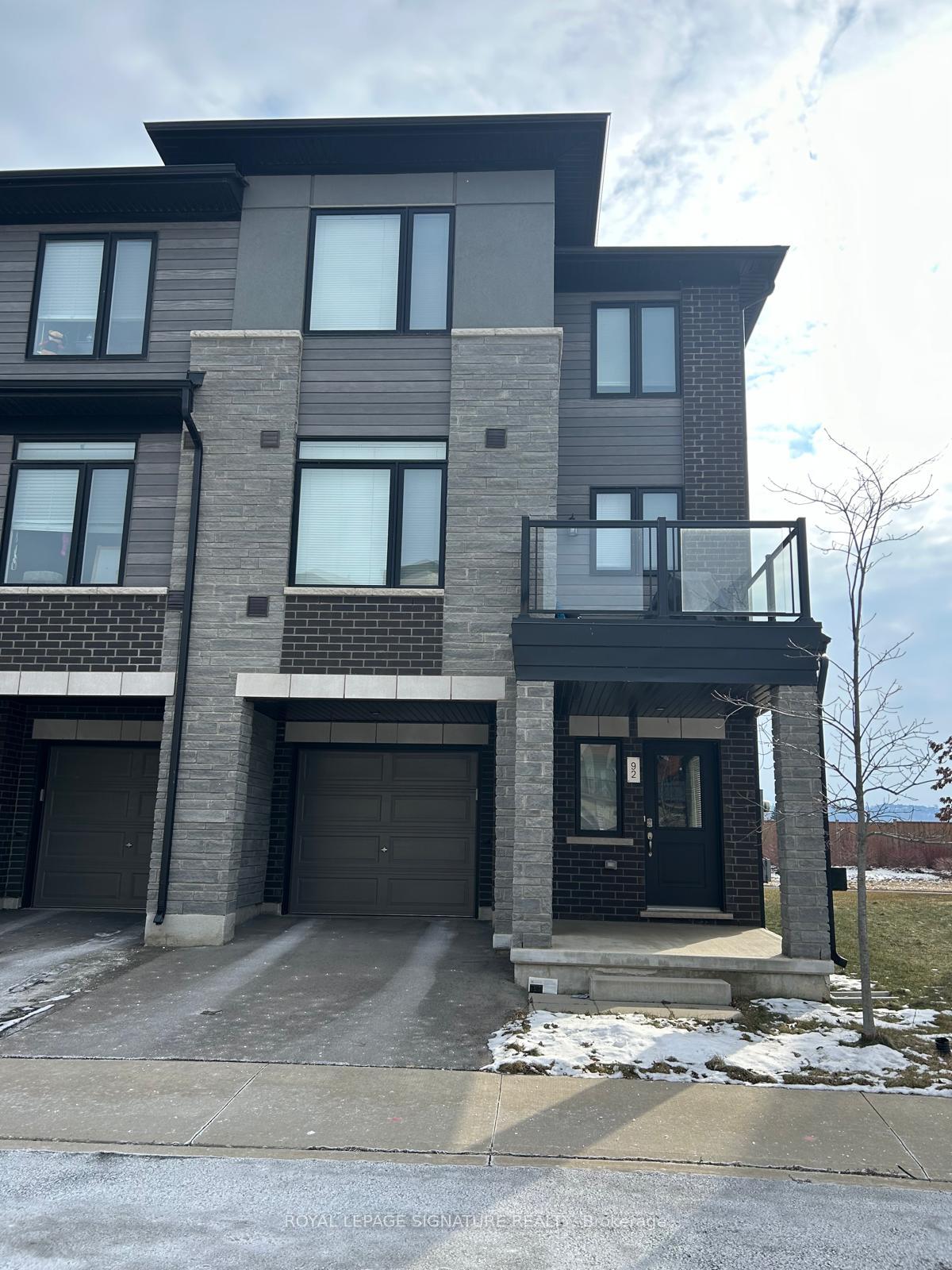 Photo 1 of Unit 92, 590 North Service Road, Hamilton, Stoney Creek — HOMEH