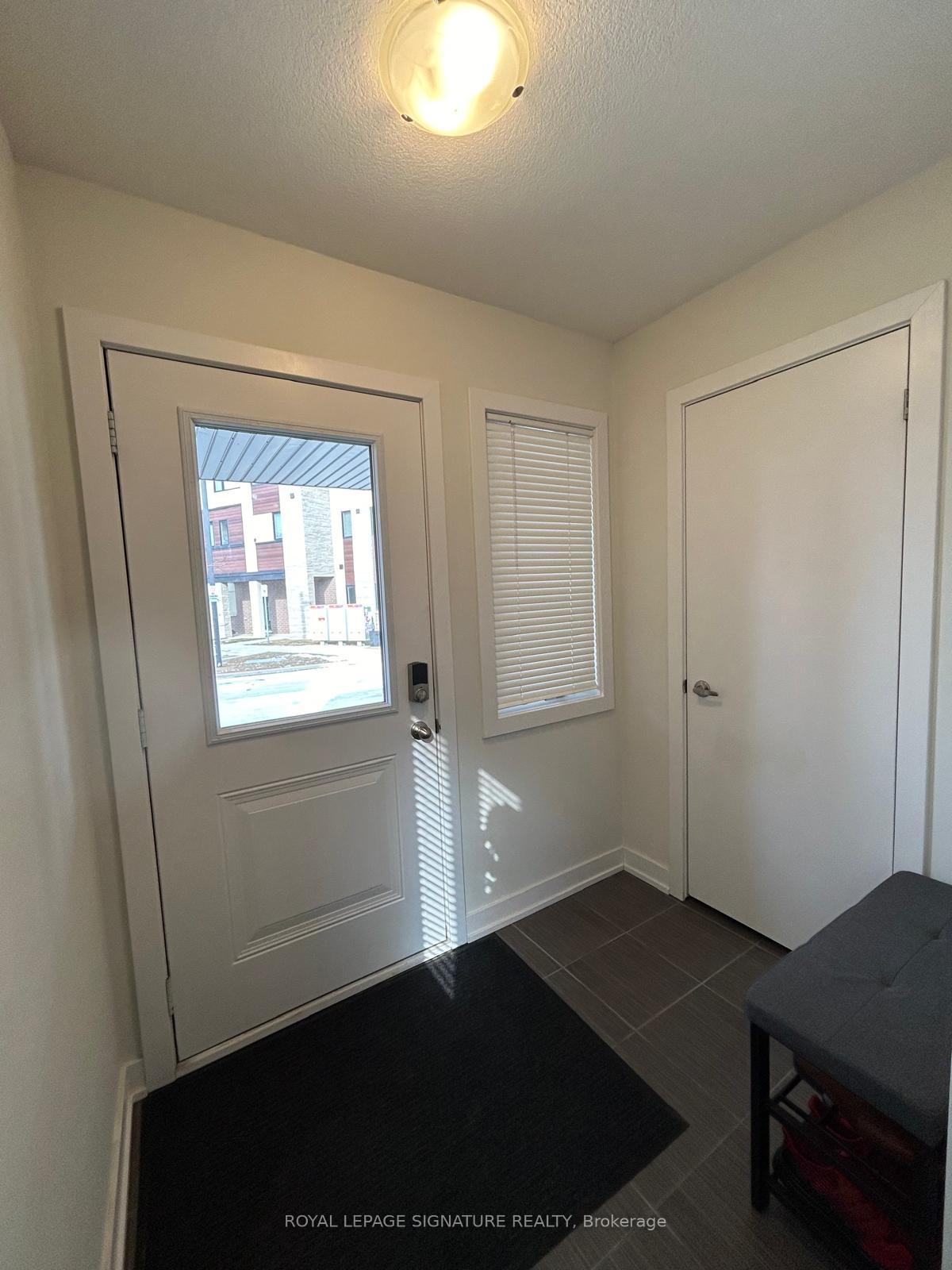 Photo 3 of Unit 92, 590 North Service Road, Hamilton, Stoney Creek — HOMEH