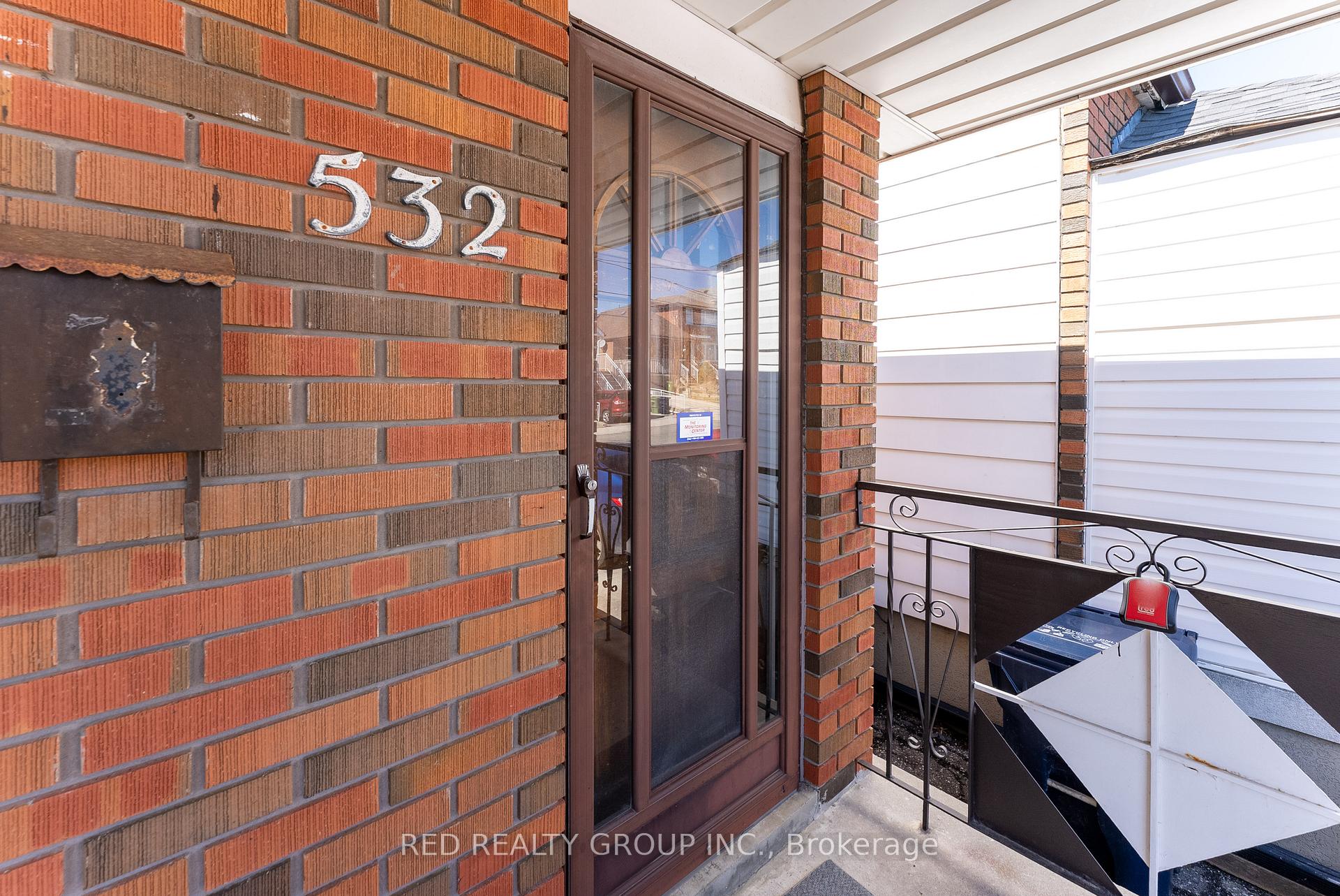 Photo 2 of 532 Westmount Avenue, Toronto, Oakwood Village — HOMEH