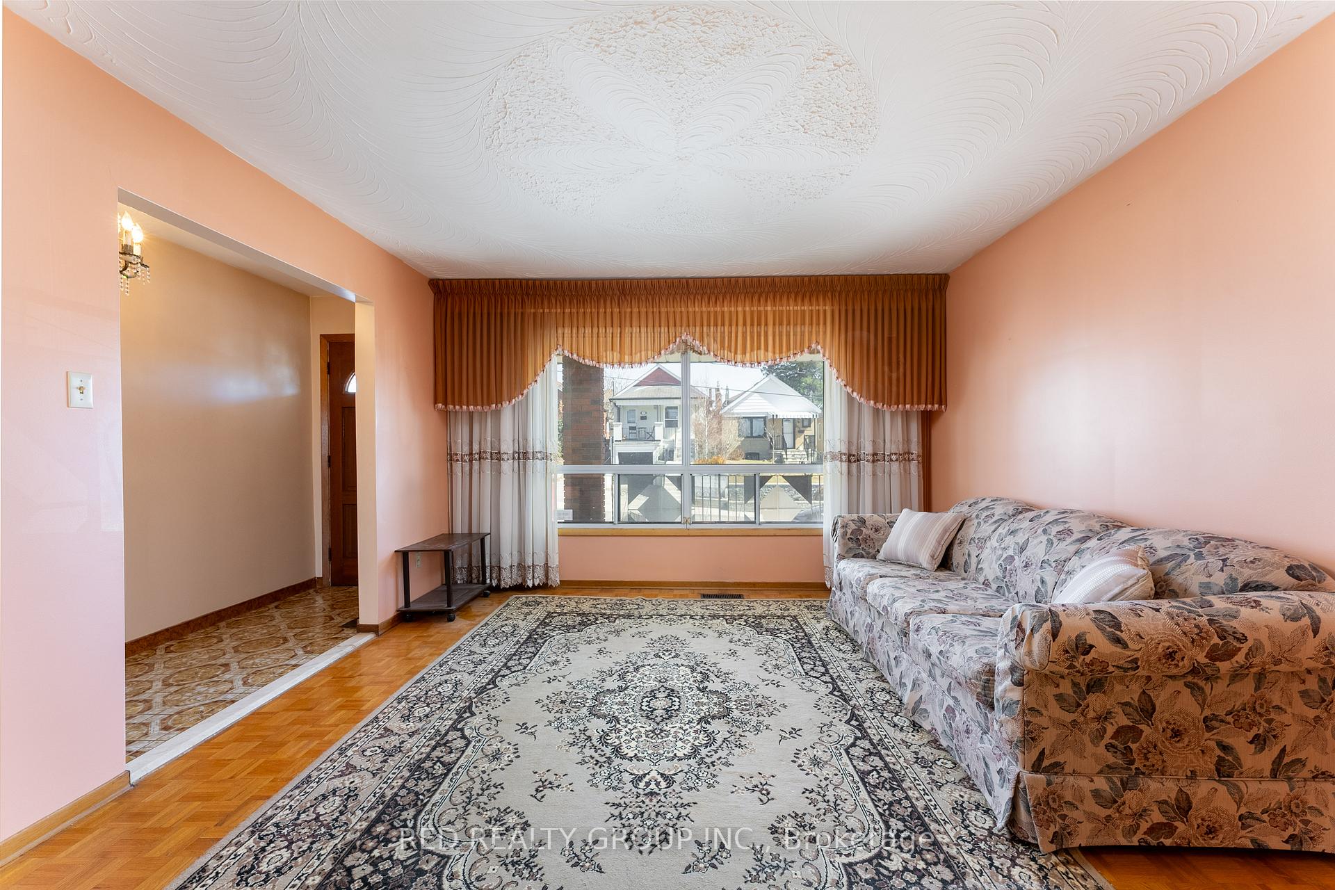 Photo 5 of 532 Westmount Avenue, Toronto, Oakwood Village — HOMEH