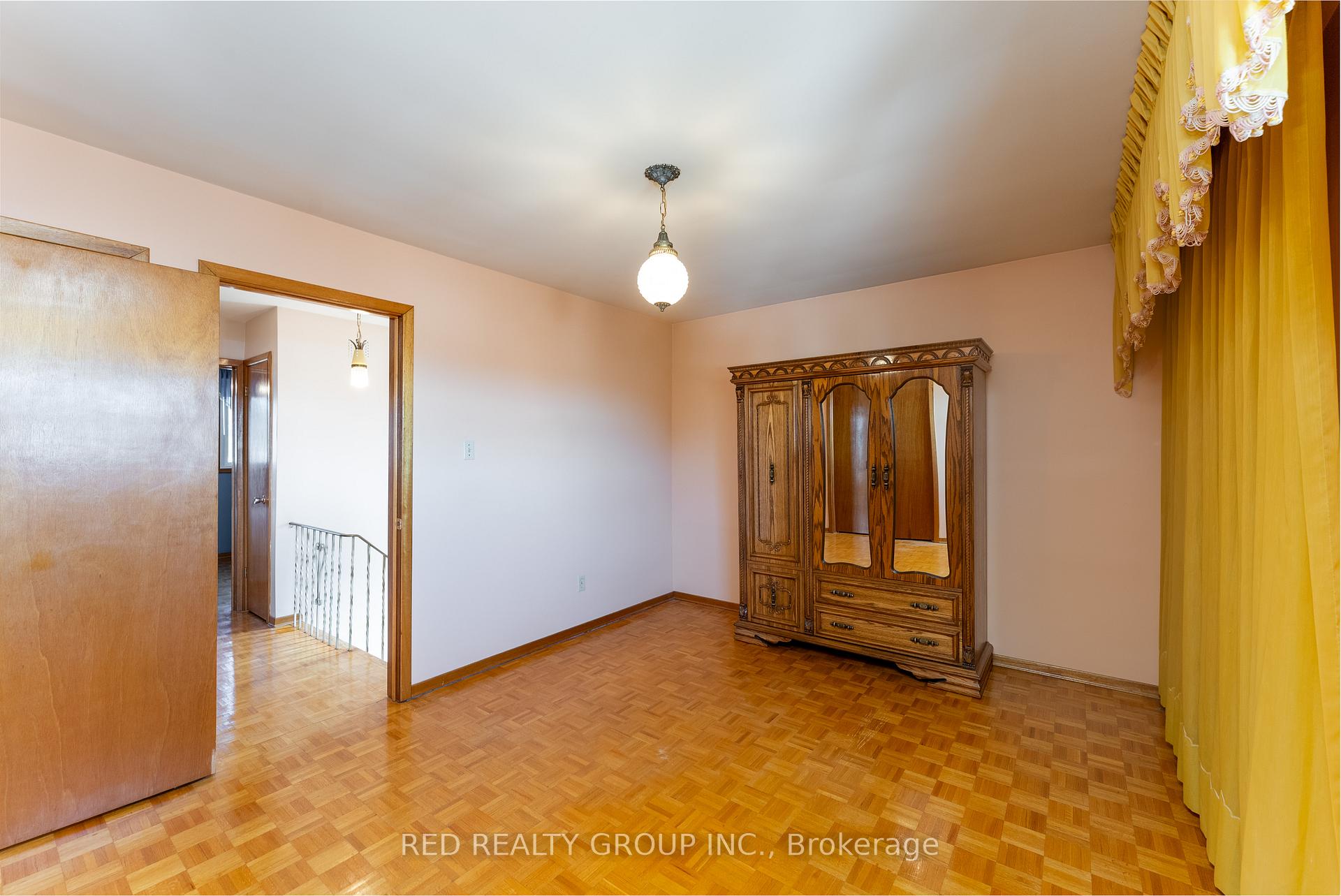 Photo 13 of 532 Westmount Avenue, Toronto, Oakwood Village — HOMEH