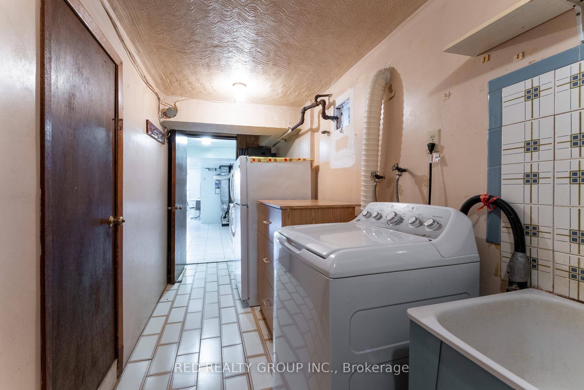 Photo 17 of 532 Westmount Avenue, Toronto, Oakwood Village — HOMEH