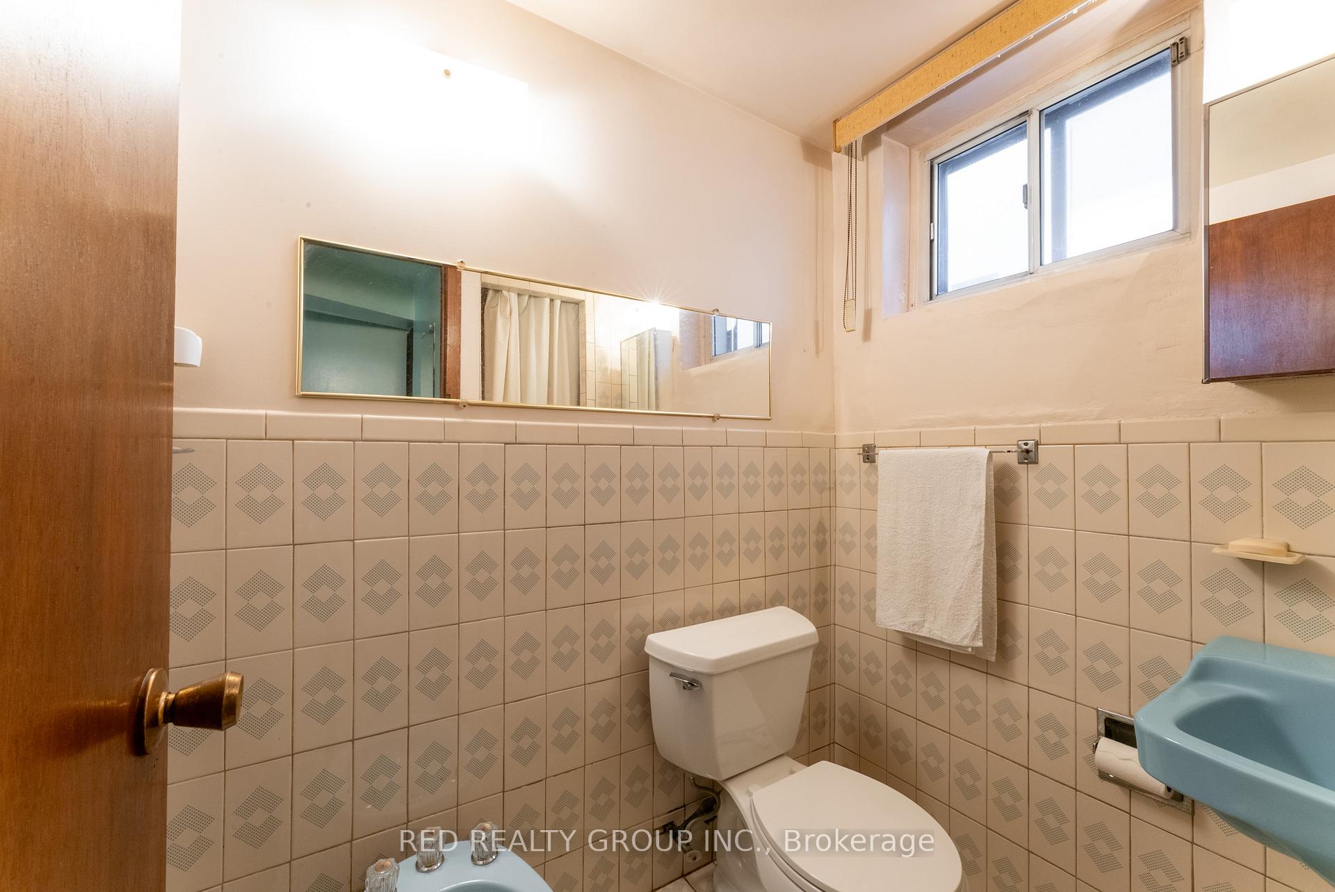 Photo 33 of 532 Westmount Avenue, Toronto, Oakwood Village — HOMEH