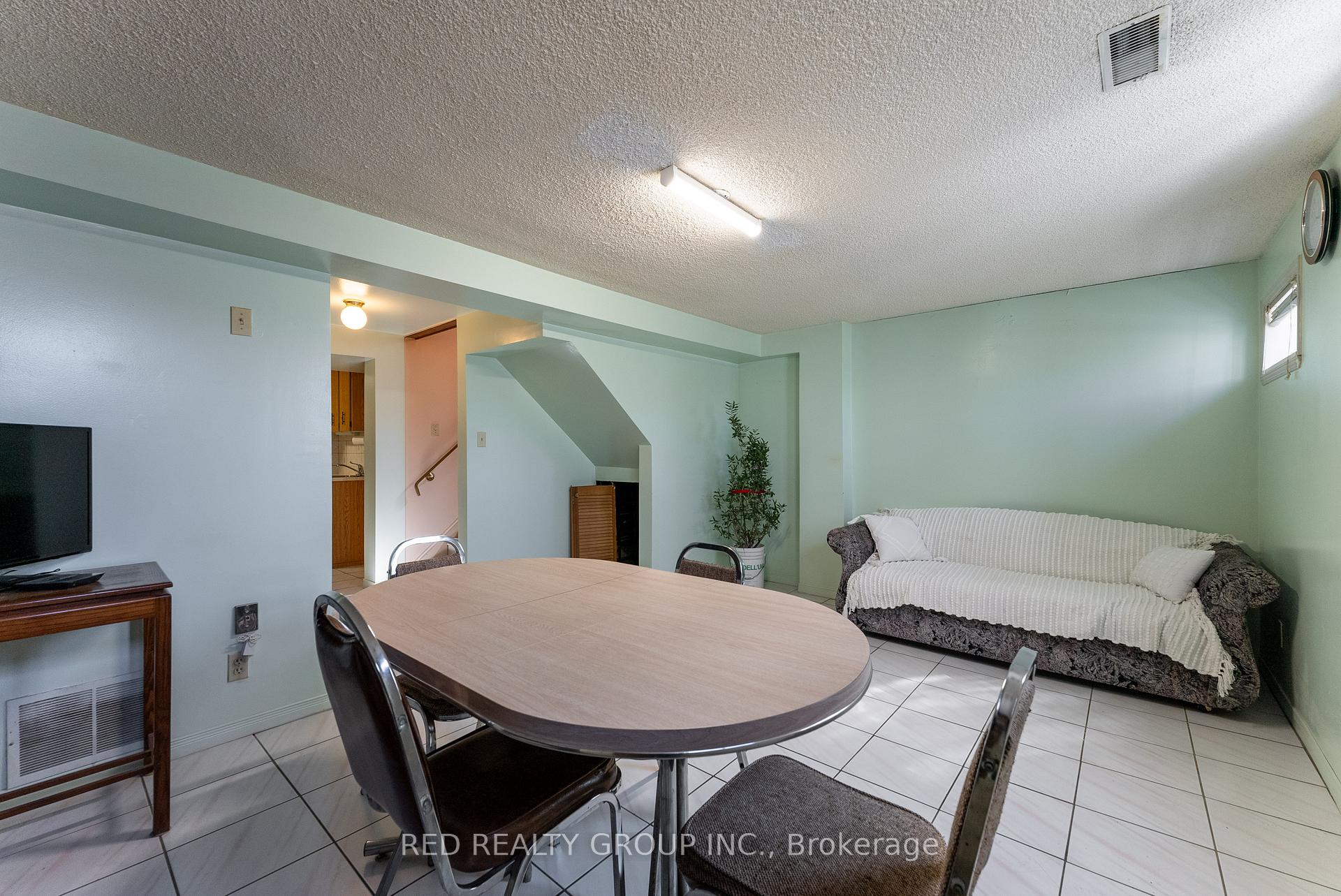Photo 35 of 532 Westmount Avenue, Toronto, Oakwood Village — HOMEH